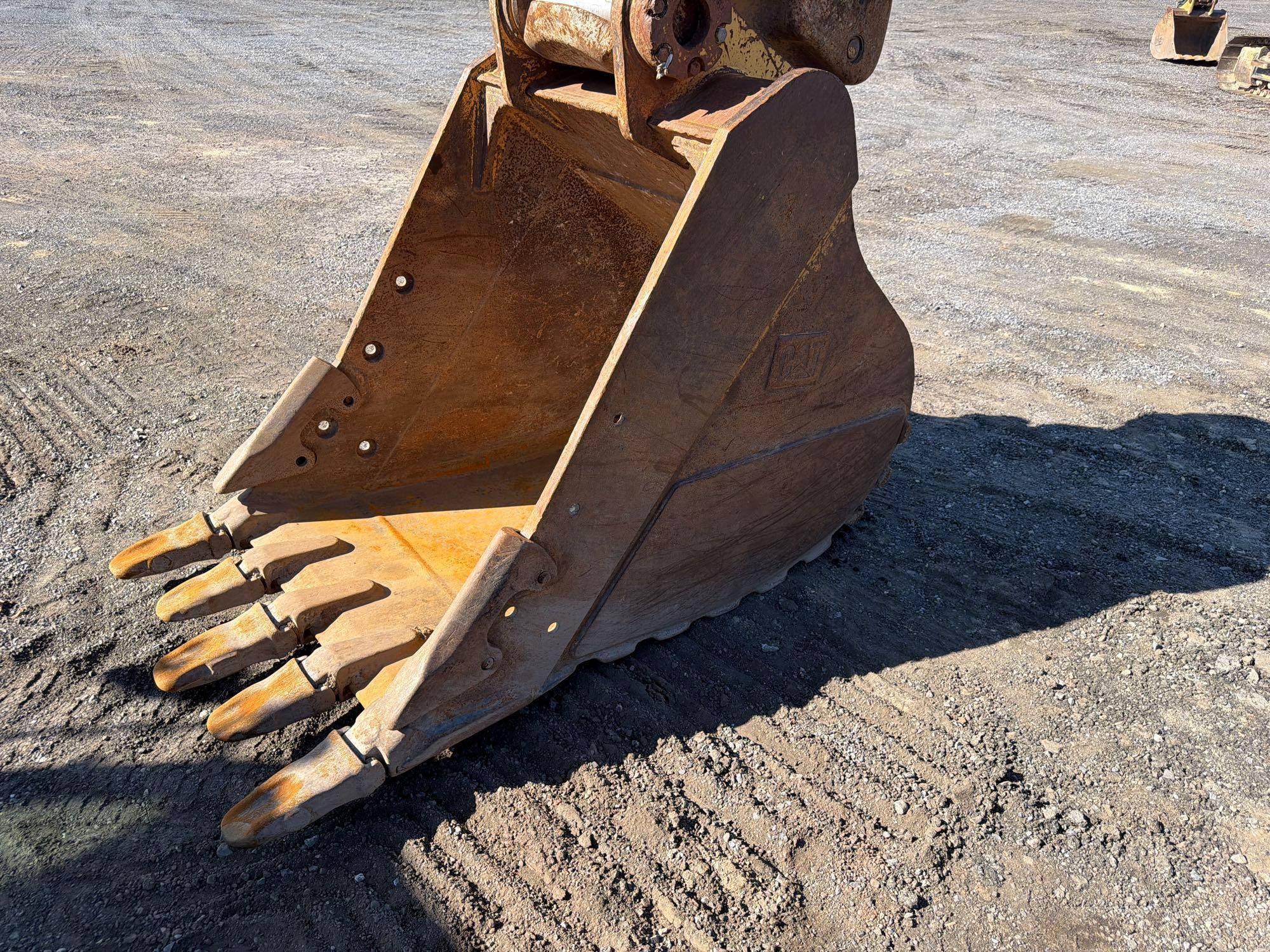 Caterpillar 325DL