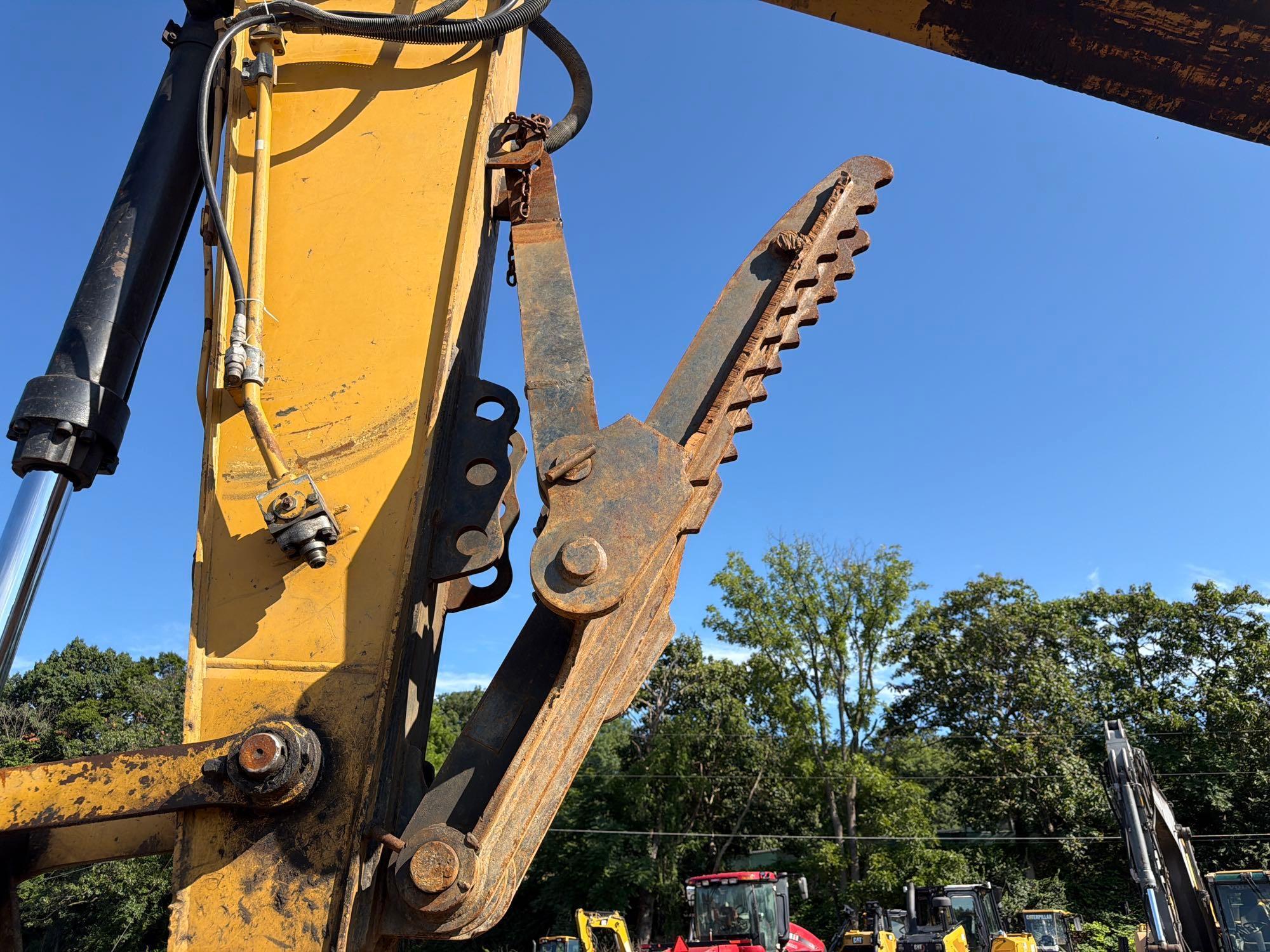 Caterpillar 325DL