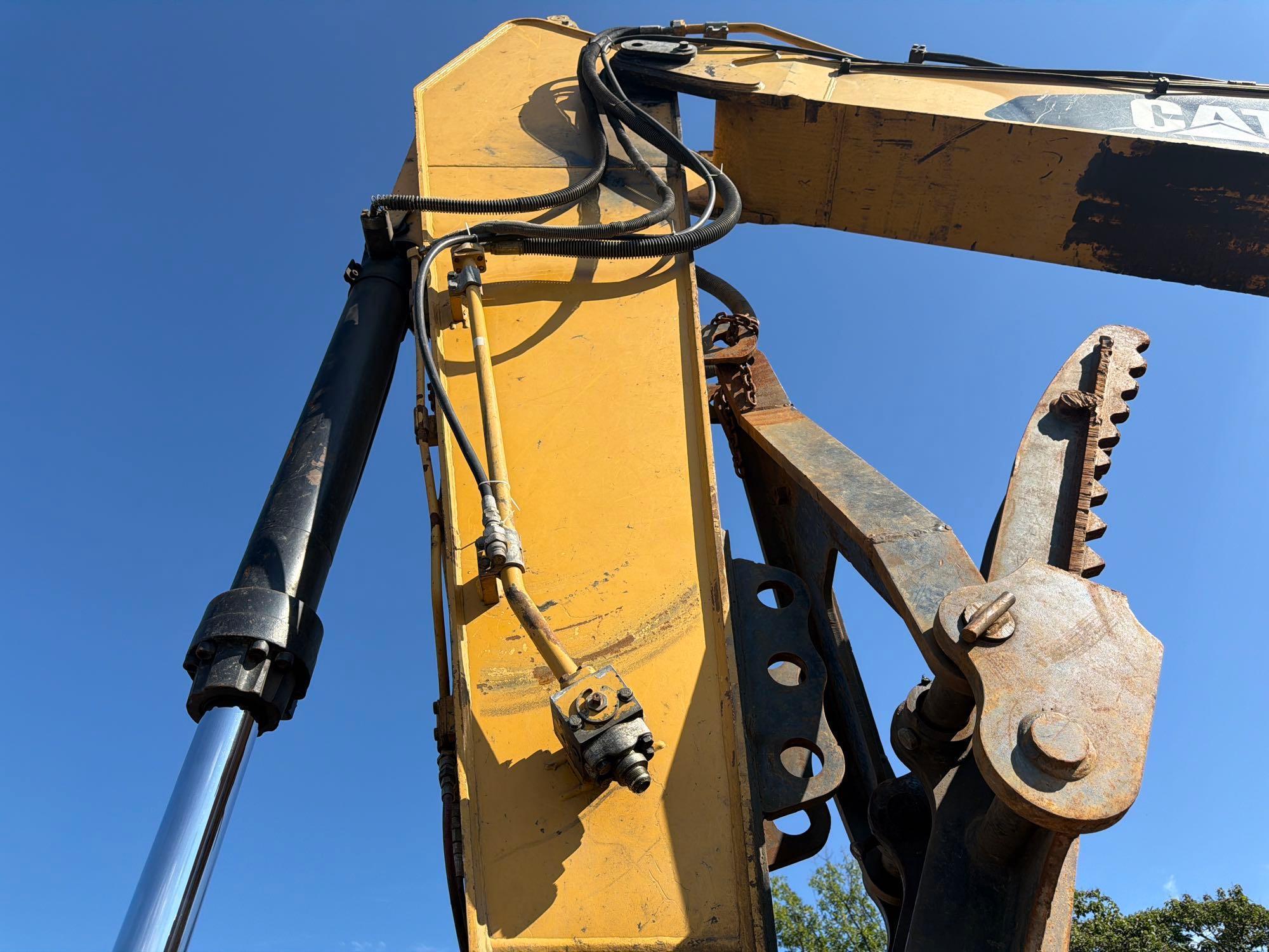 Caterpillar 325DL