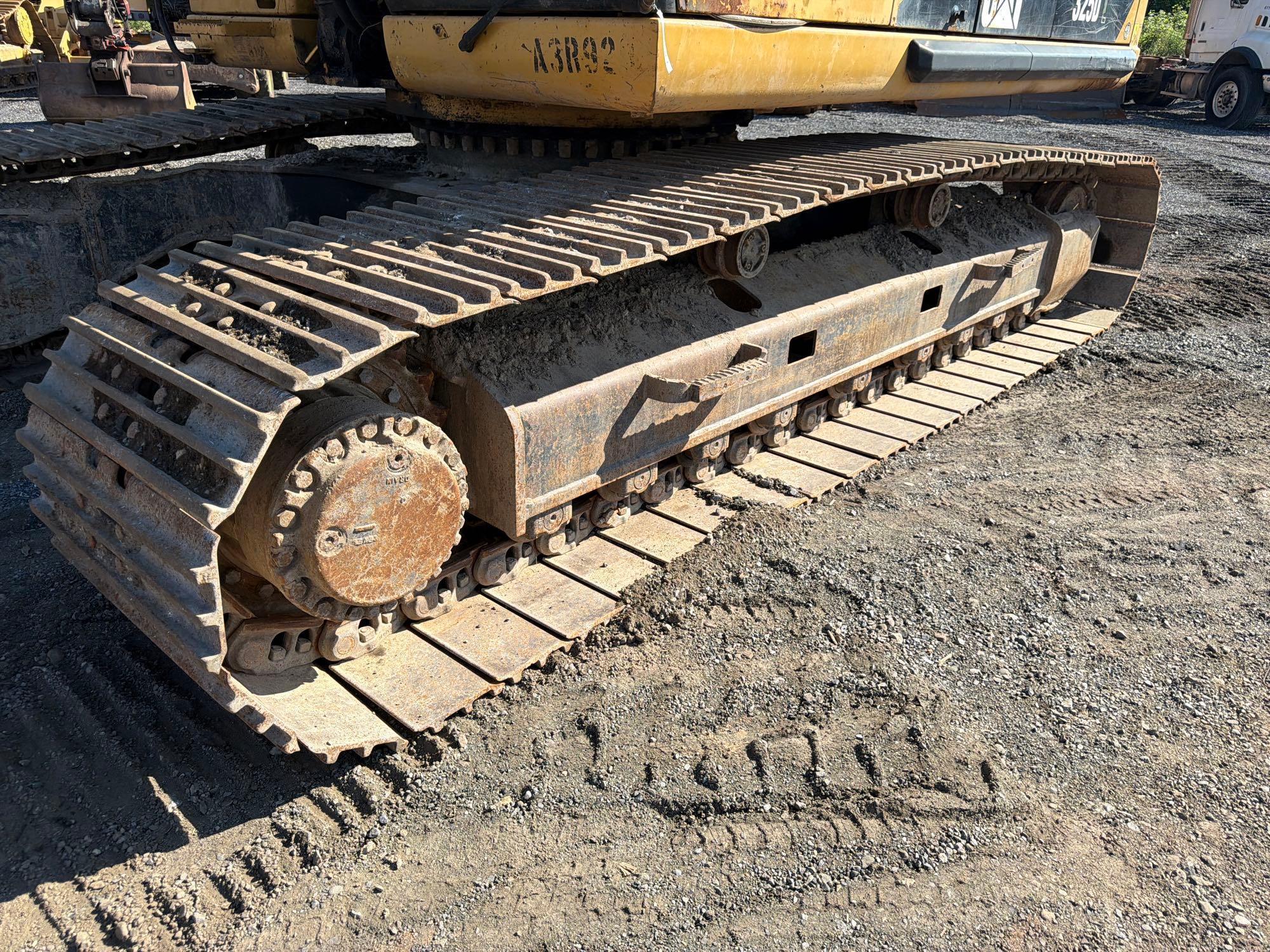 Caterpillar 325DL