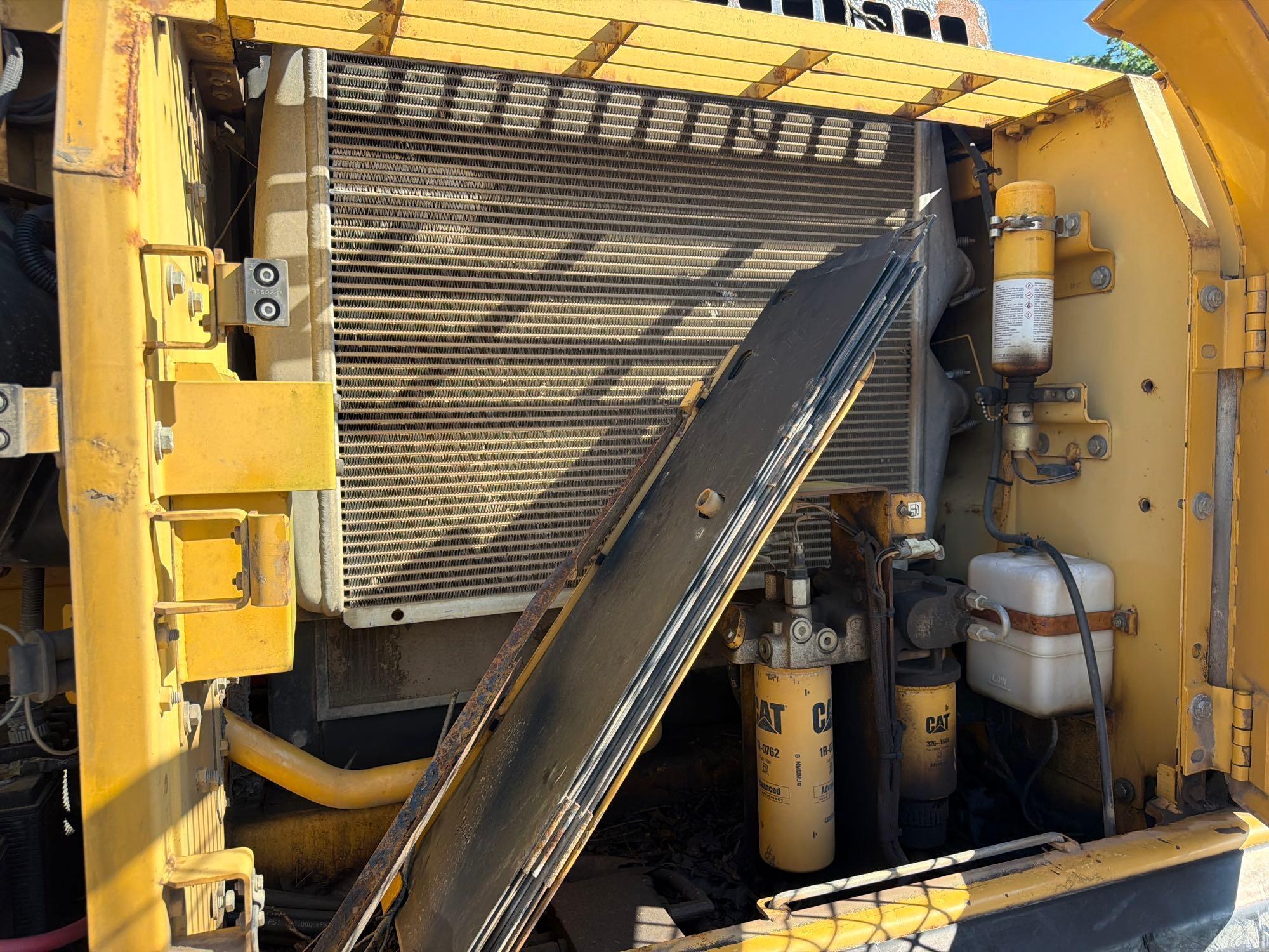 Caterpillar 325DL