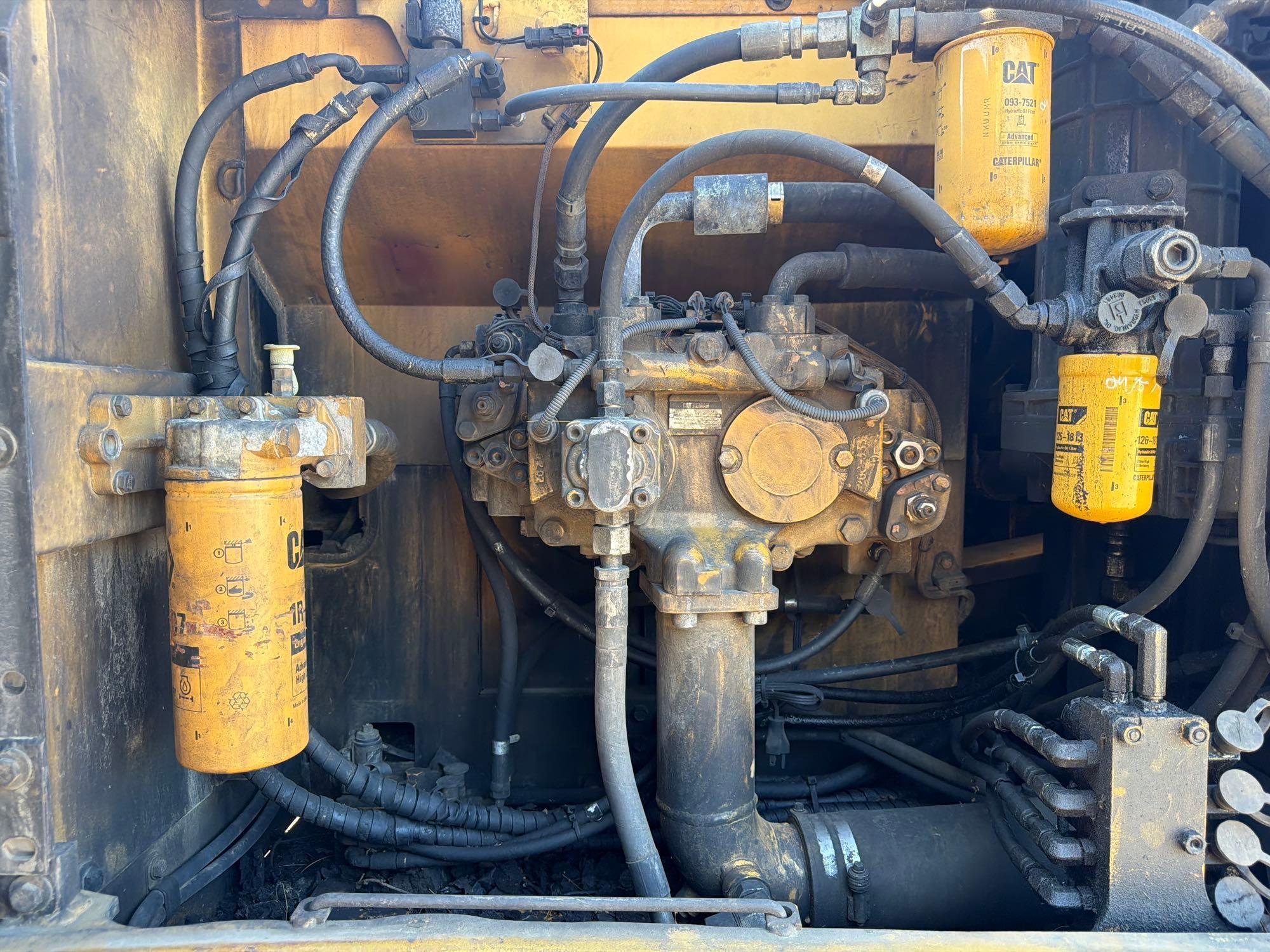 Caterpillar 325DL