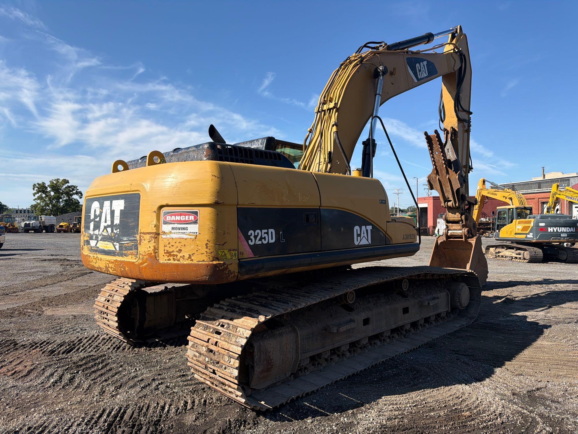 Caterpillar 325DL