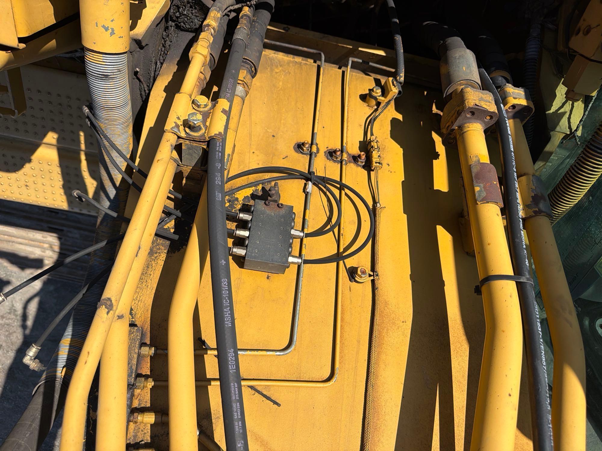 Caterpillar 325DL