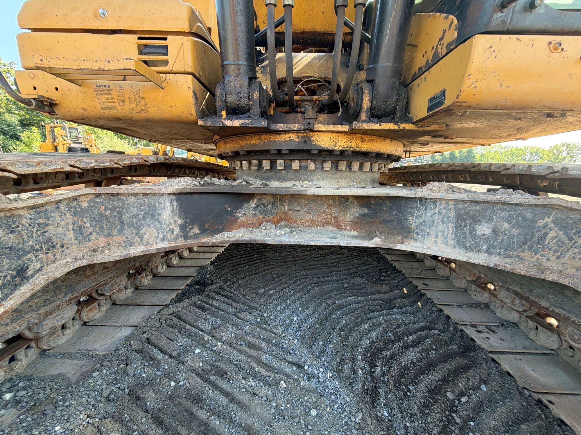Caterpillar 325DL
