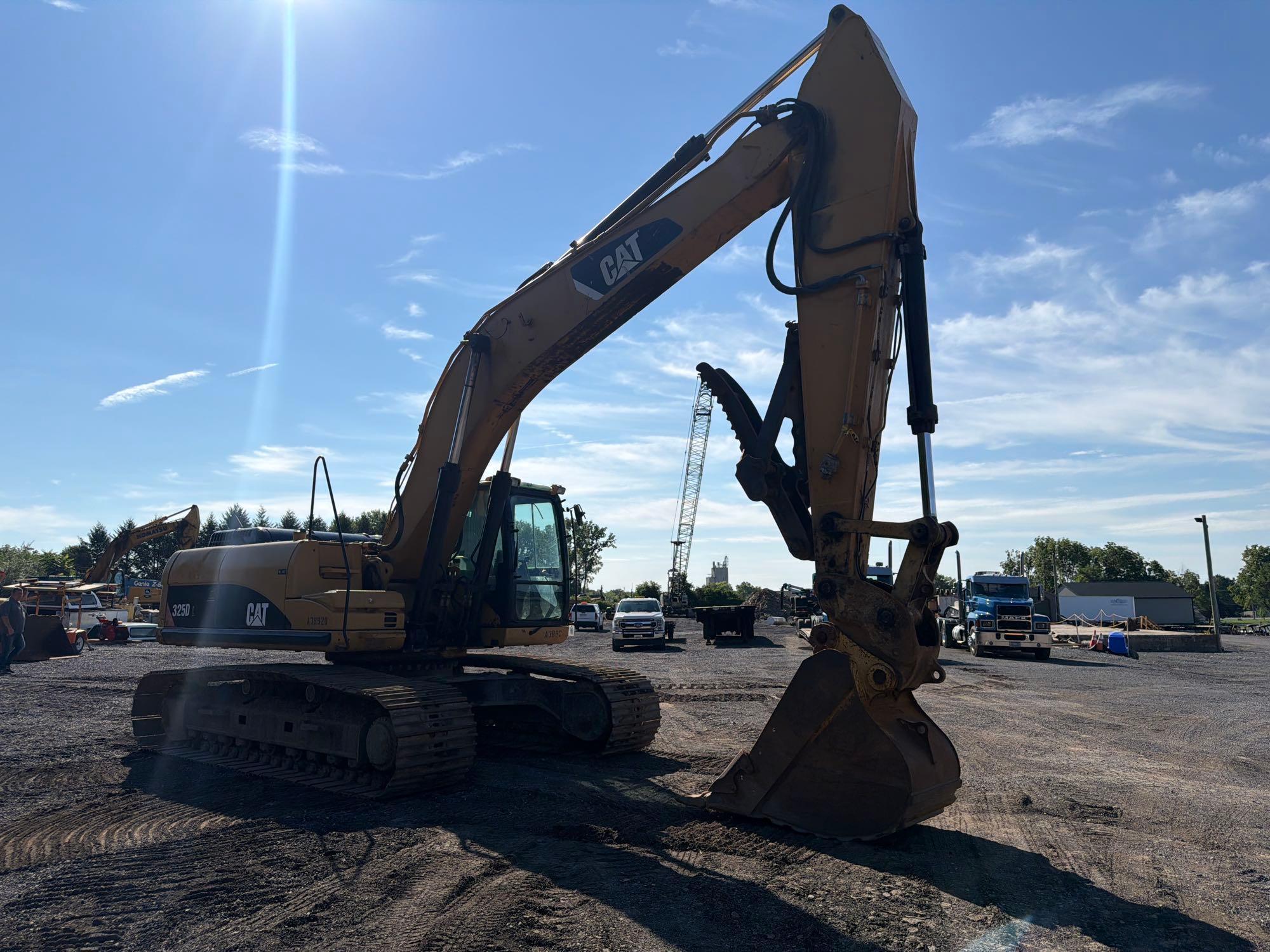 Caterpillar 325DL