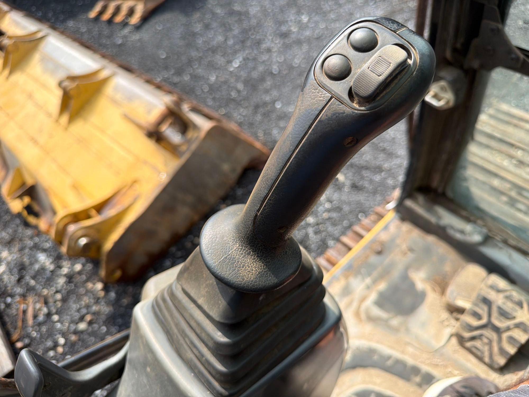 Caterpillar 325DL