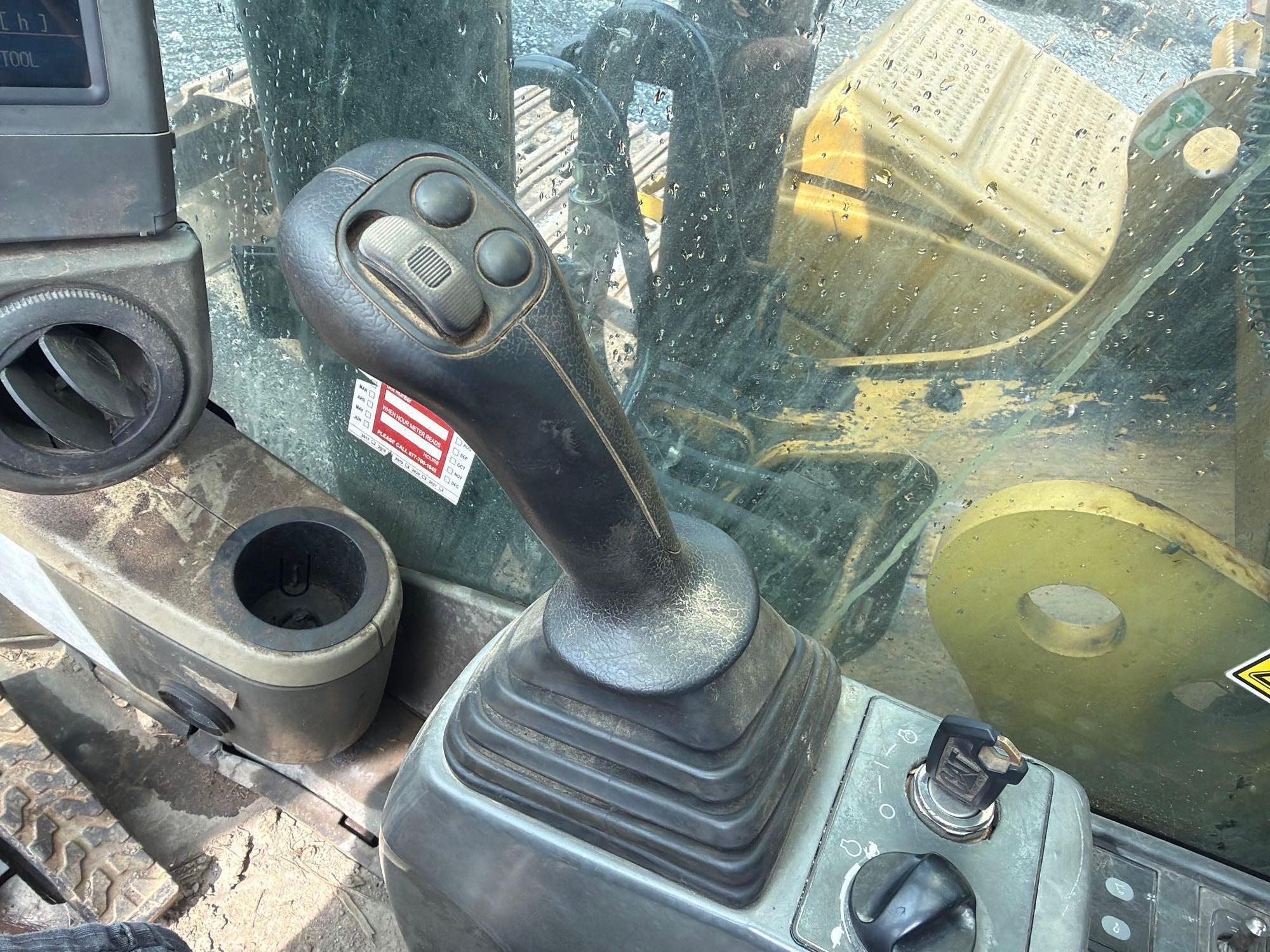 Caterpillar 325DL