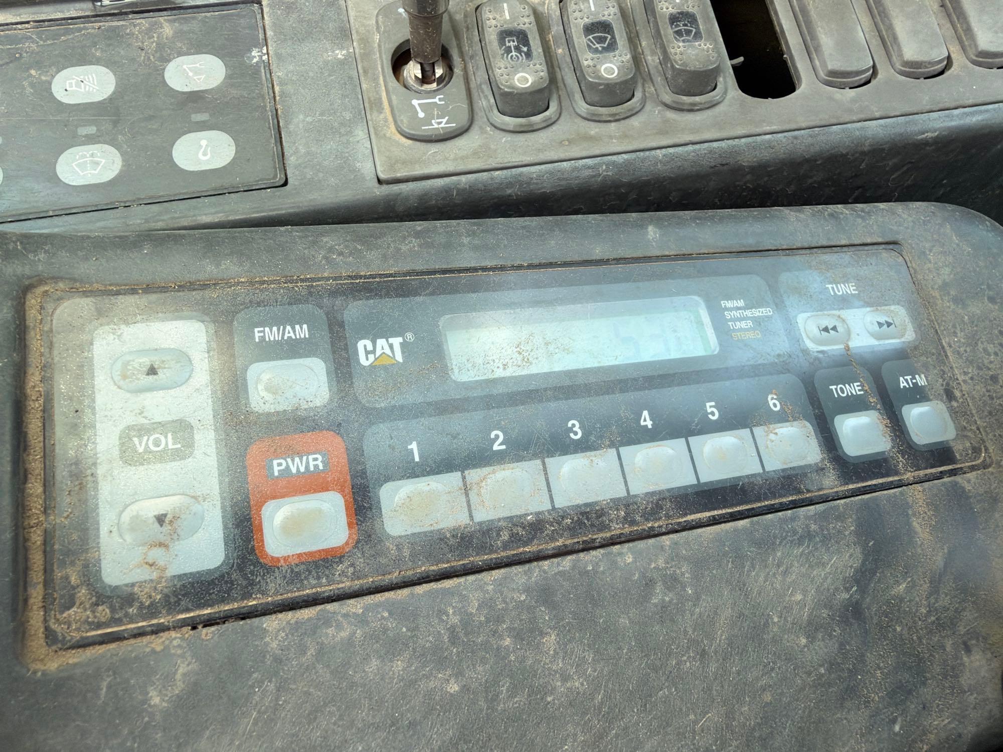Caterpillar 325DL