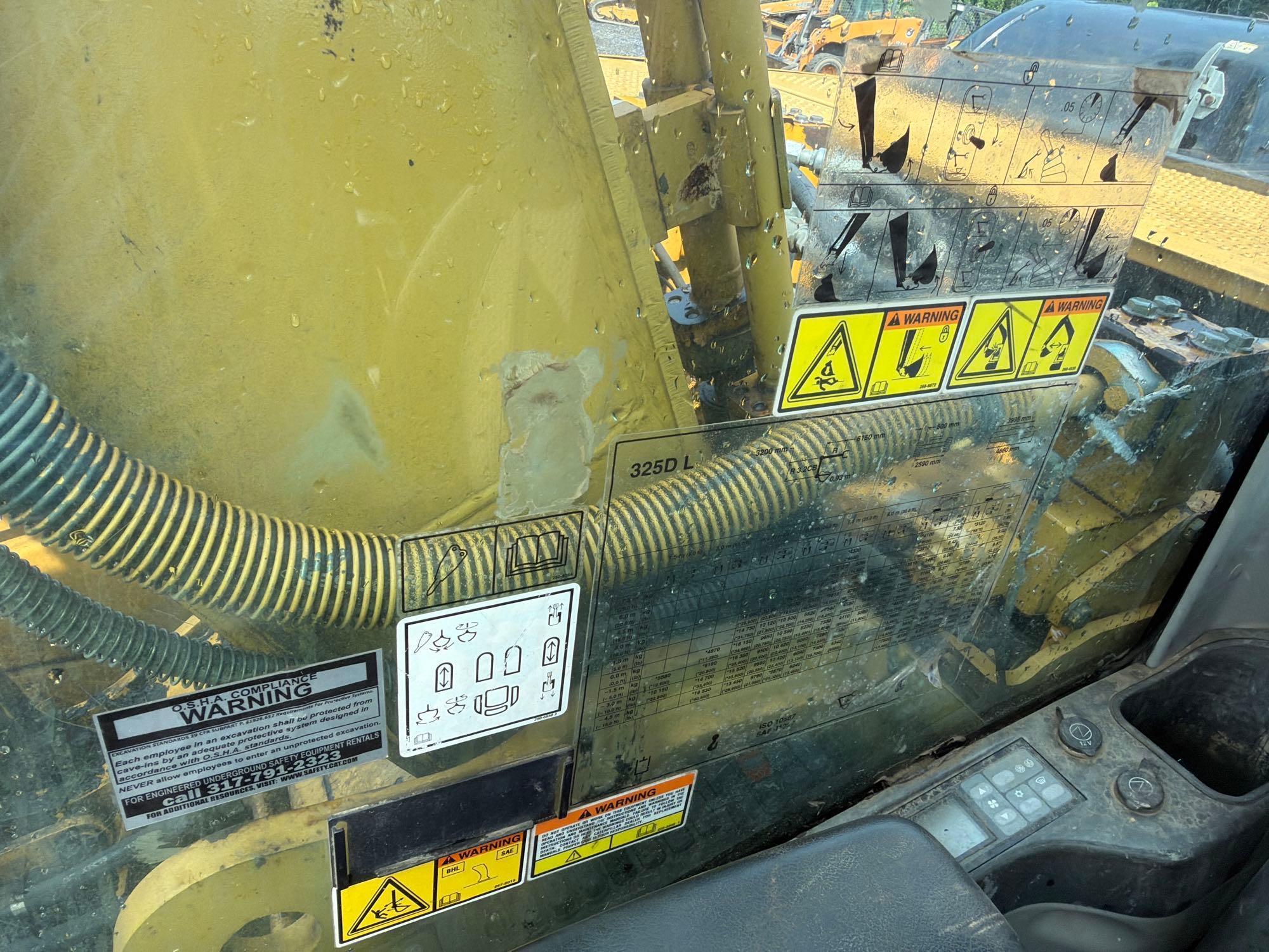 Caterpillar 325DL
