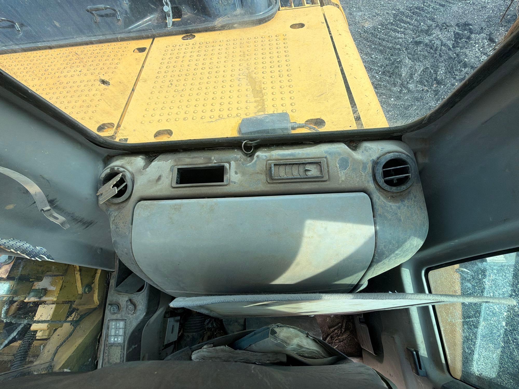 Caterpillar 325DL