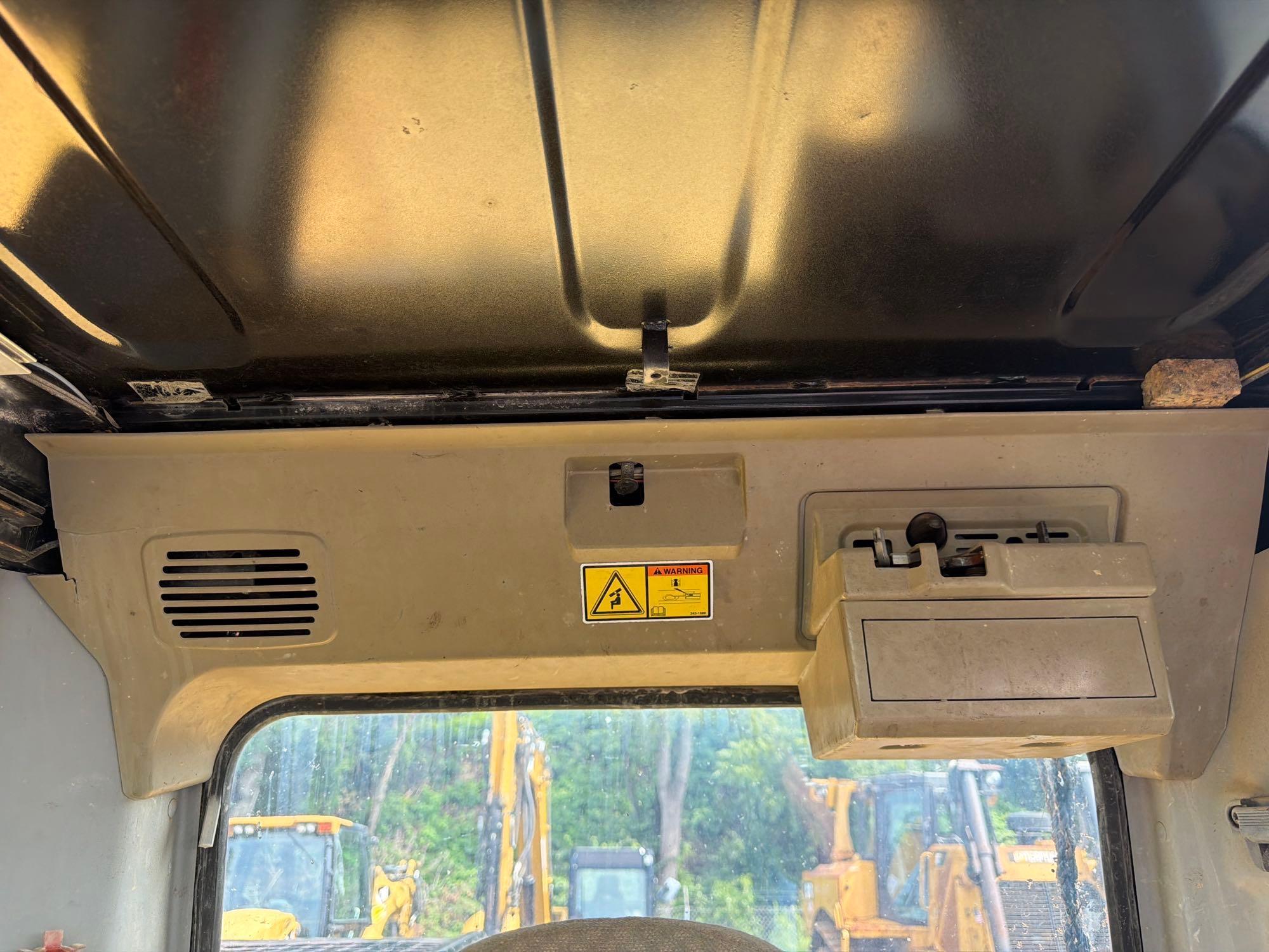 Caterpillar 325DL