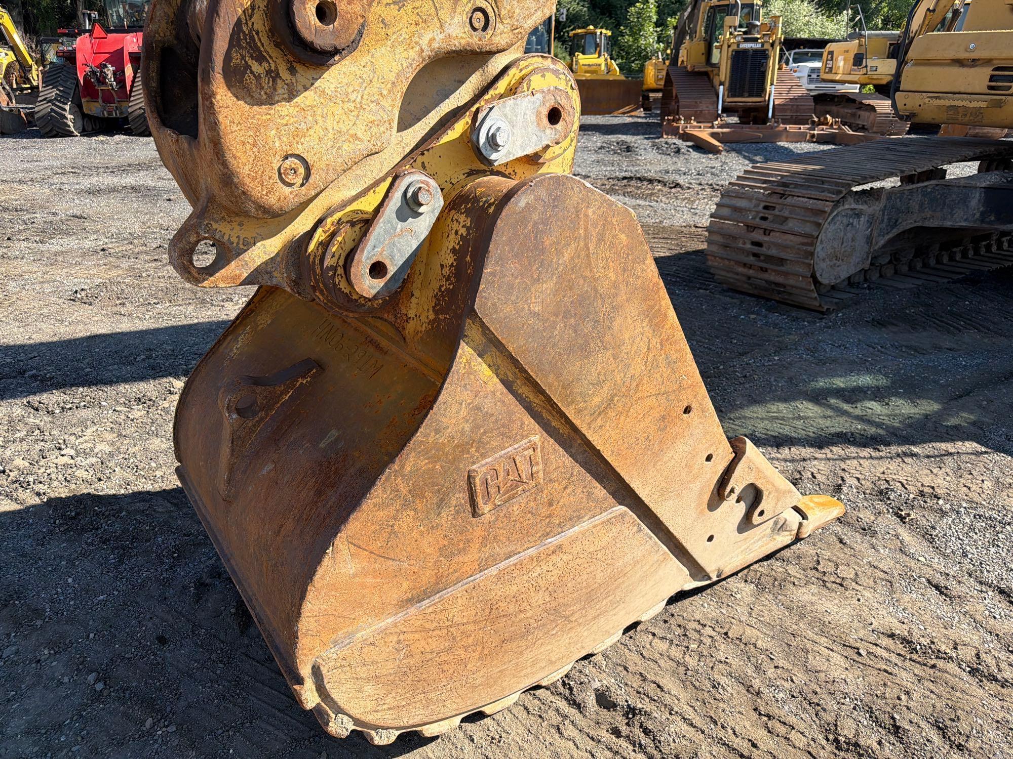 Caterpillar 325DL