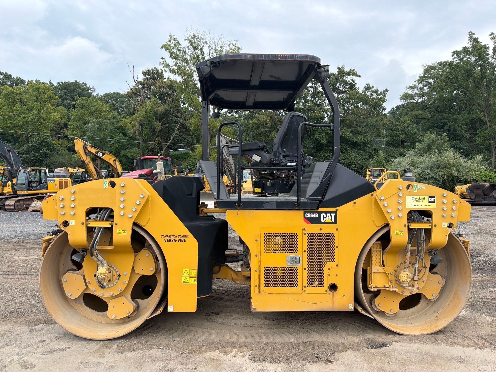 Photo of 2017 Caterpillar CB64B