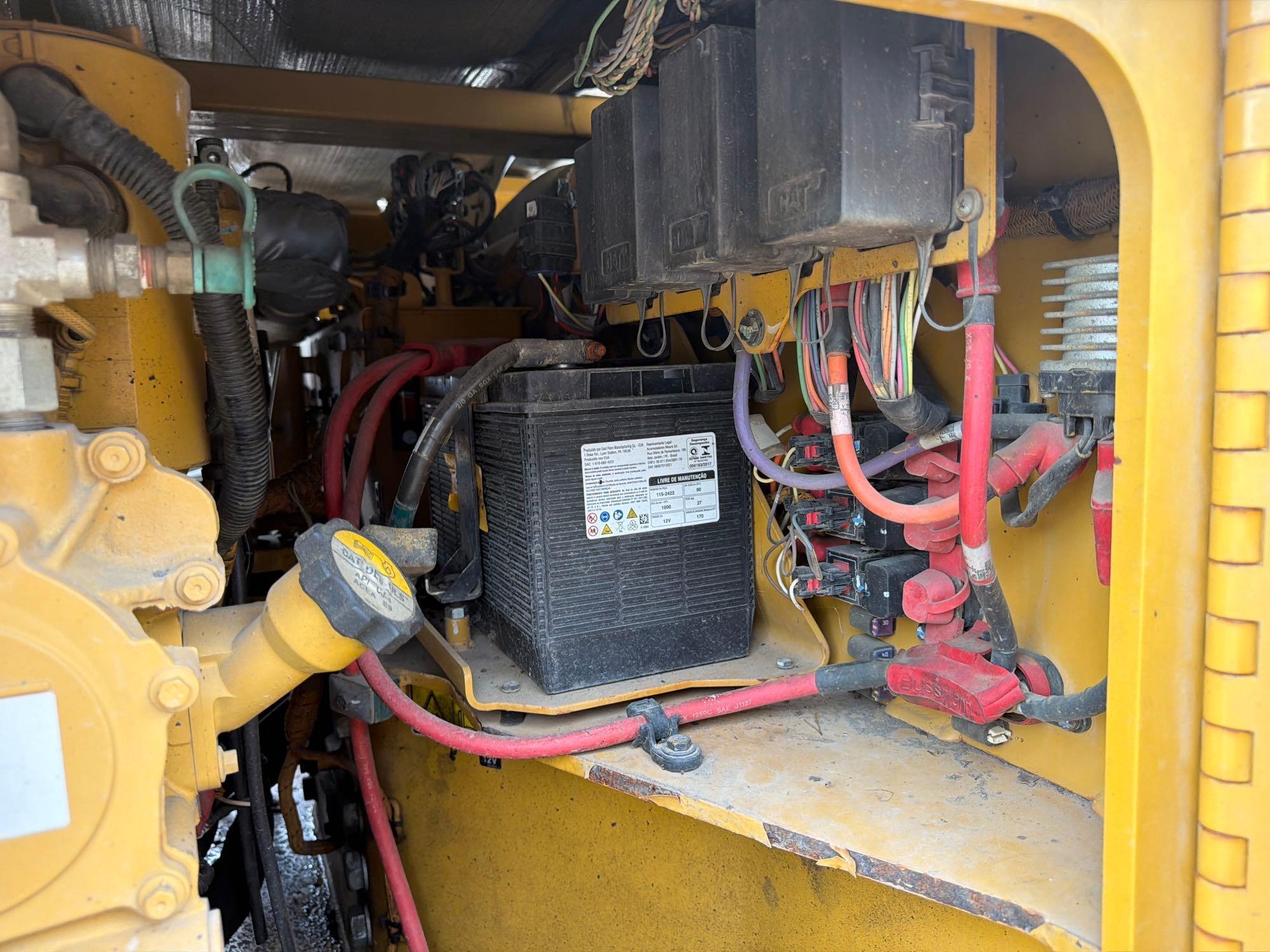 2017 Caterpillar CB64B
