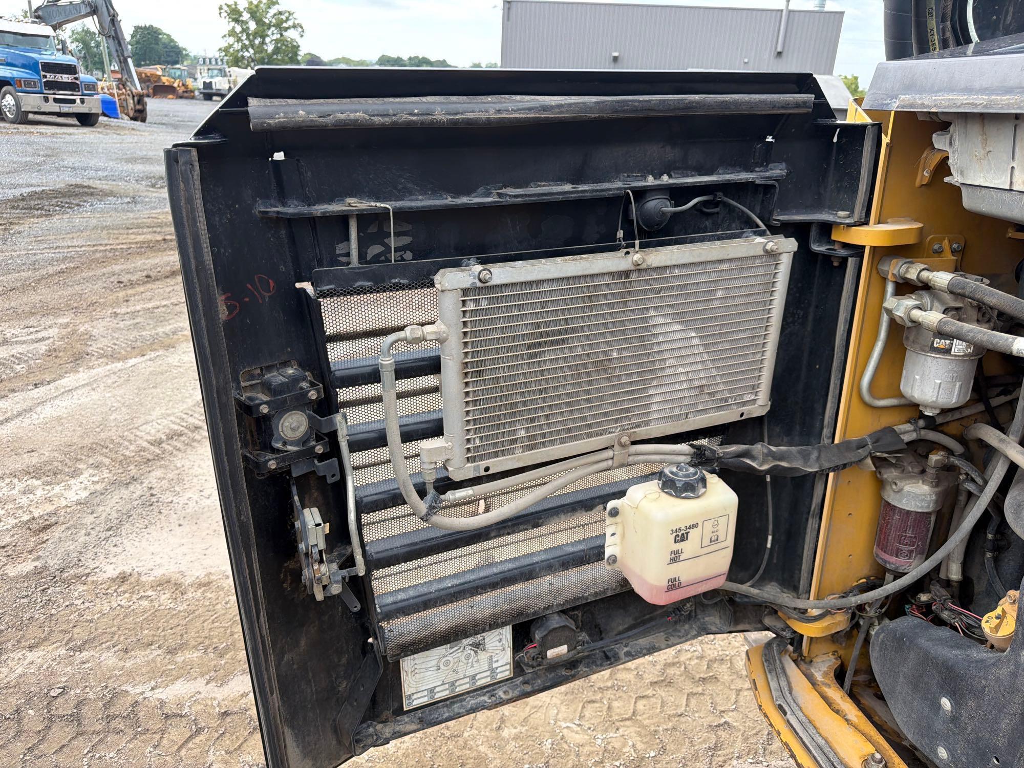 Caterpillar 272D2