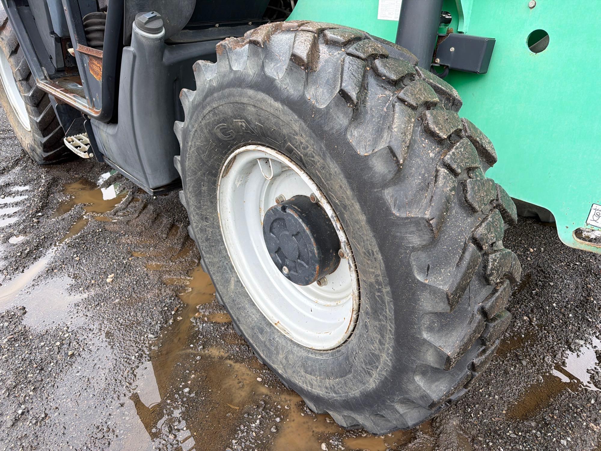 2011 JCB 507