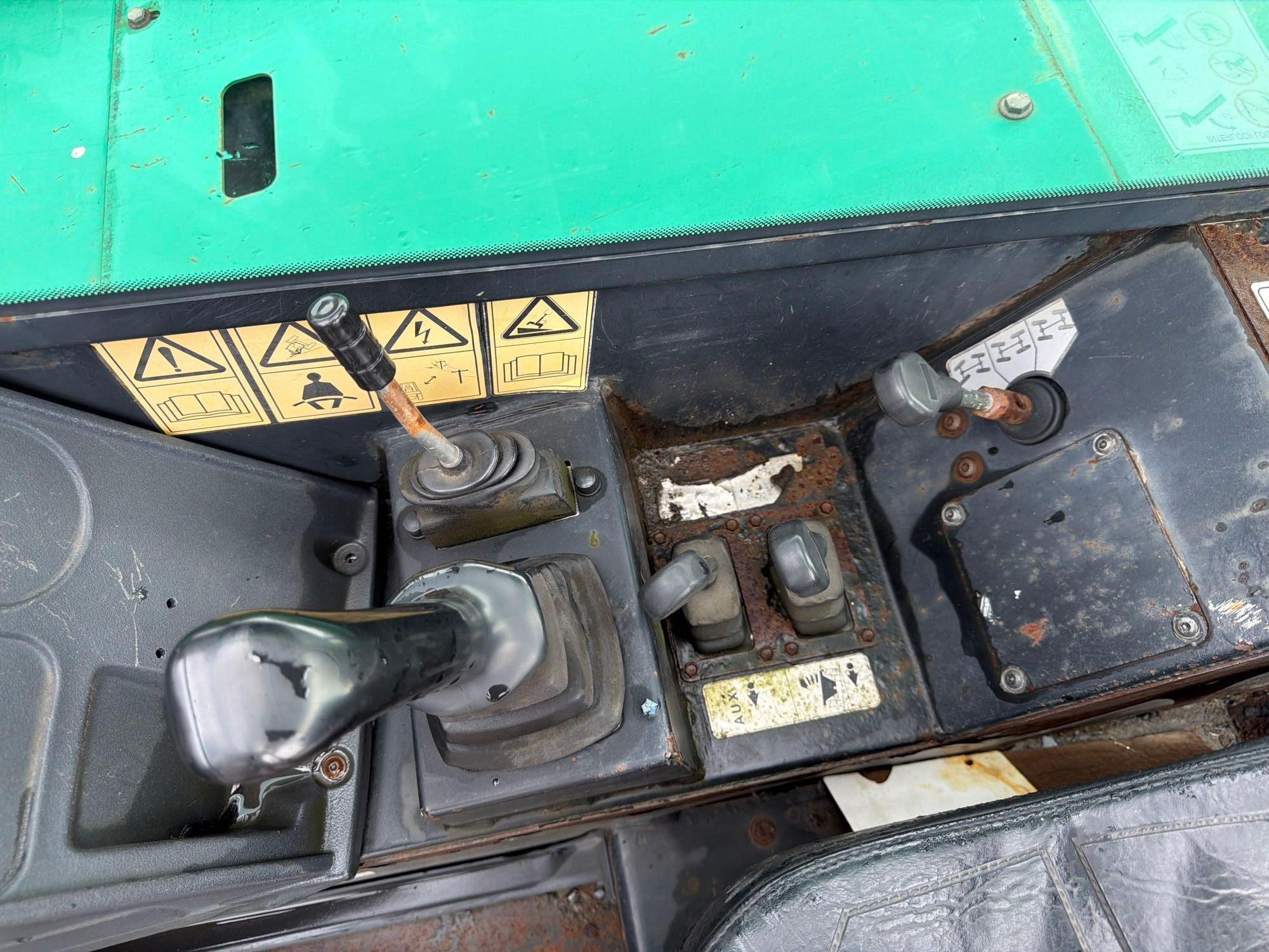 2011 JCB 507