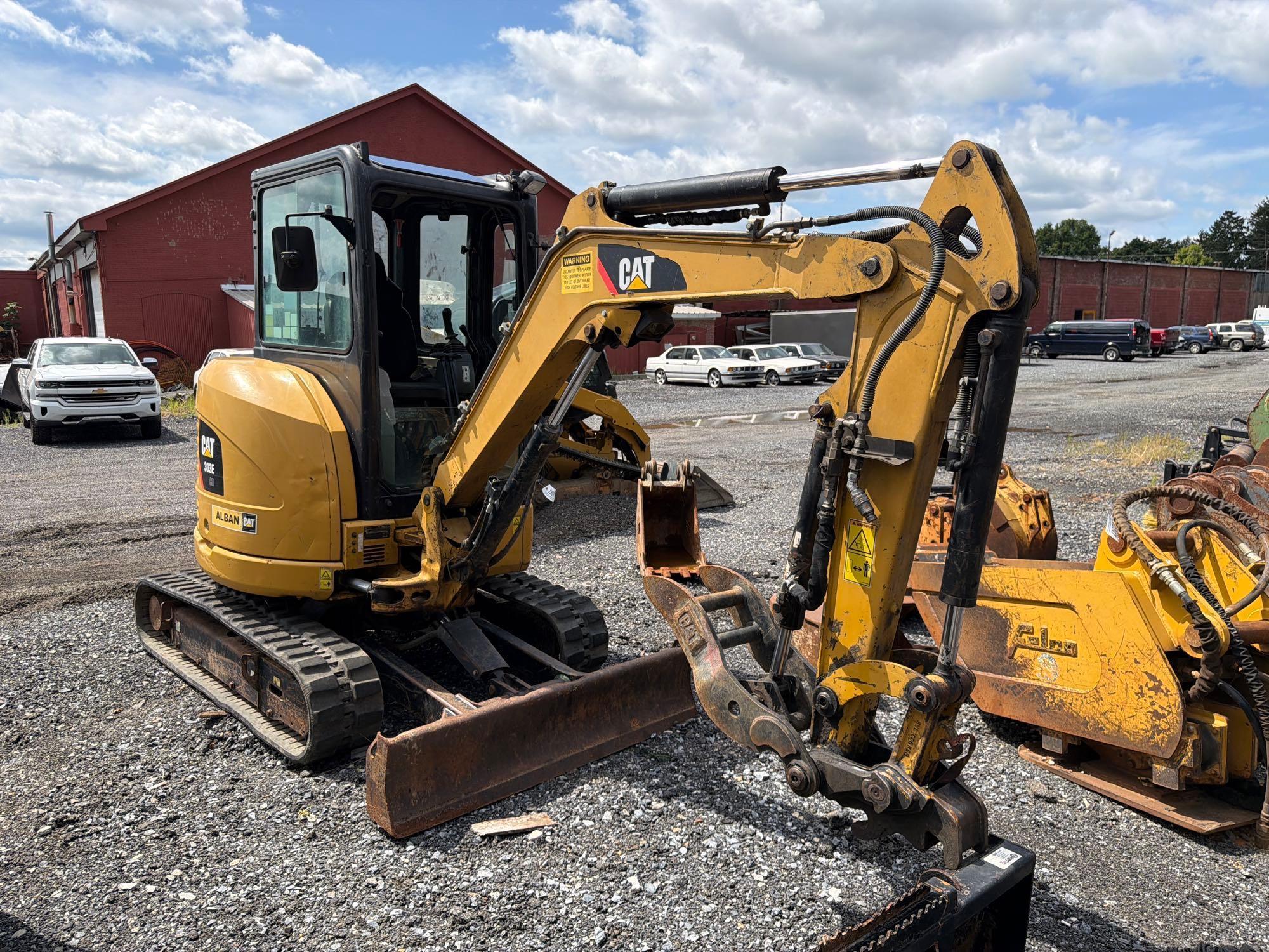 2016 Caterpillar 303