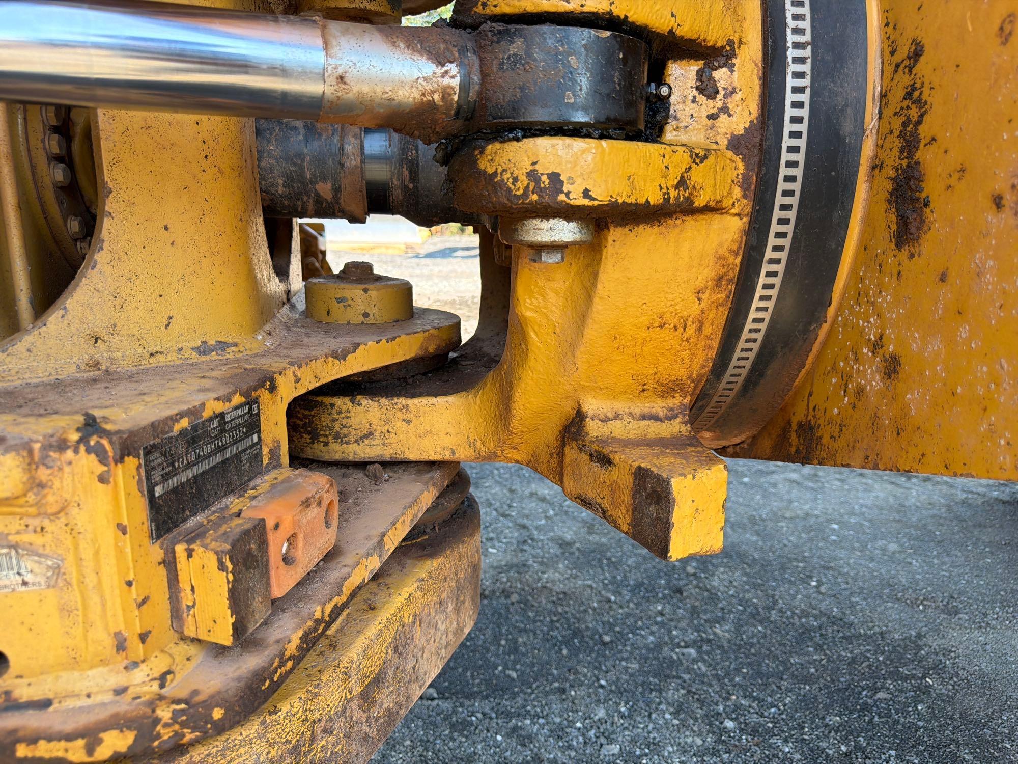 Caterpillar 740B