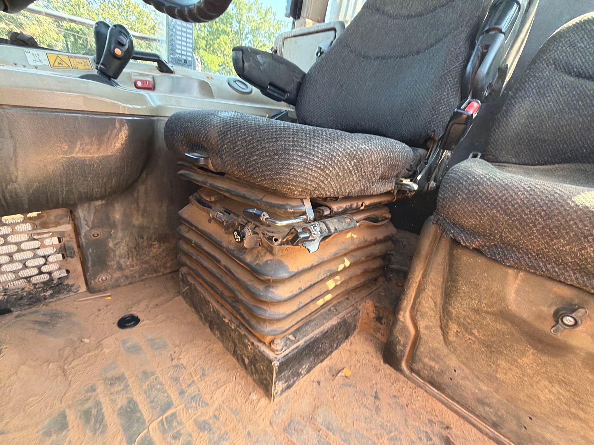 Caterpillar 740B