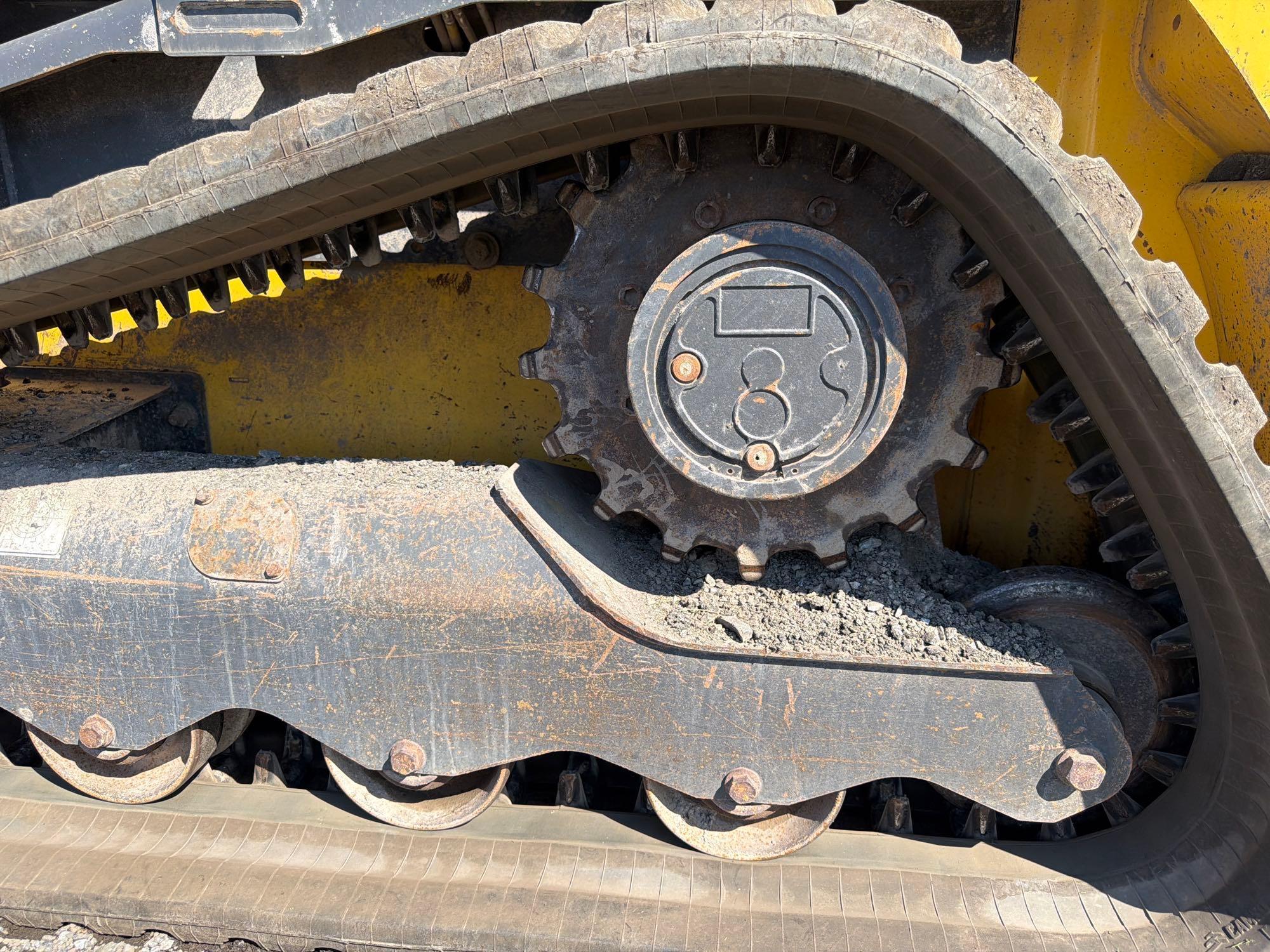 New Holland 345