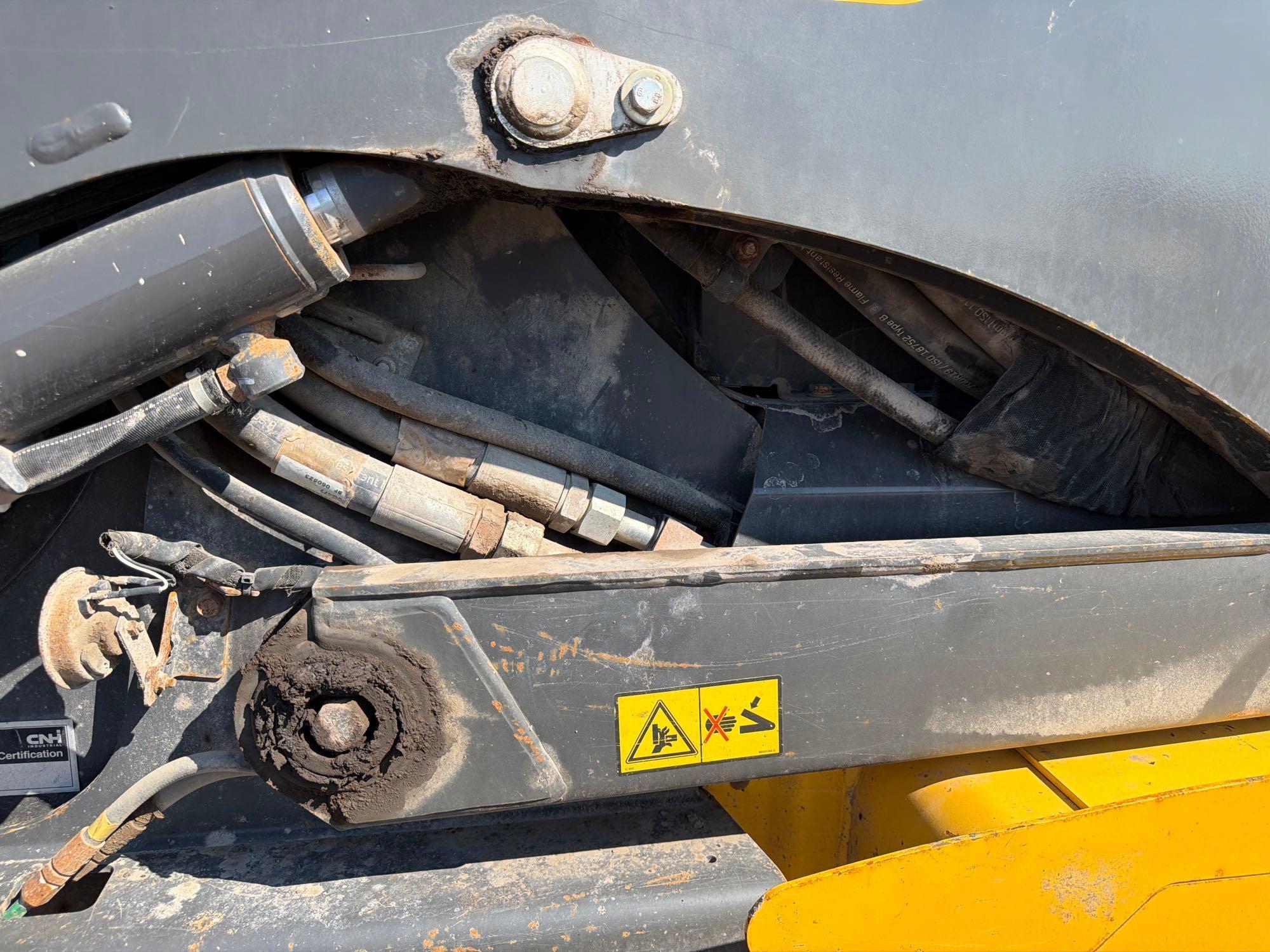 New Holland 345