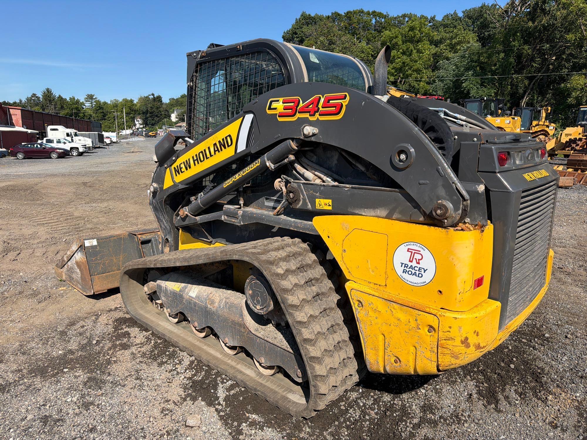 New Holland 345