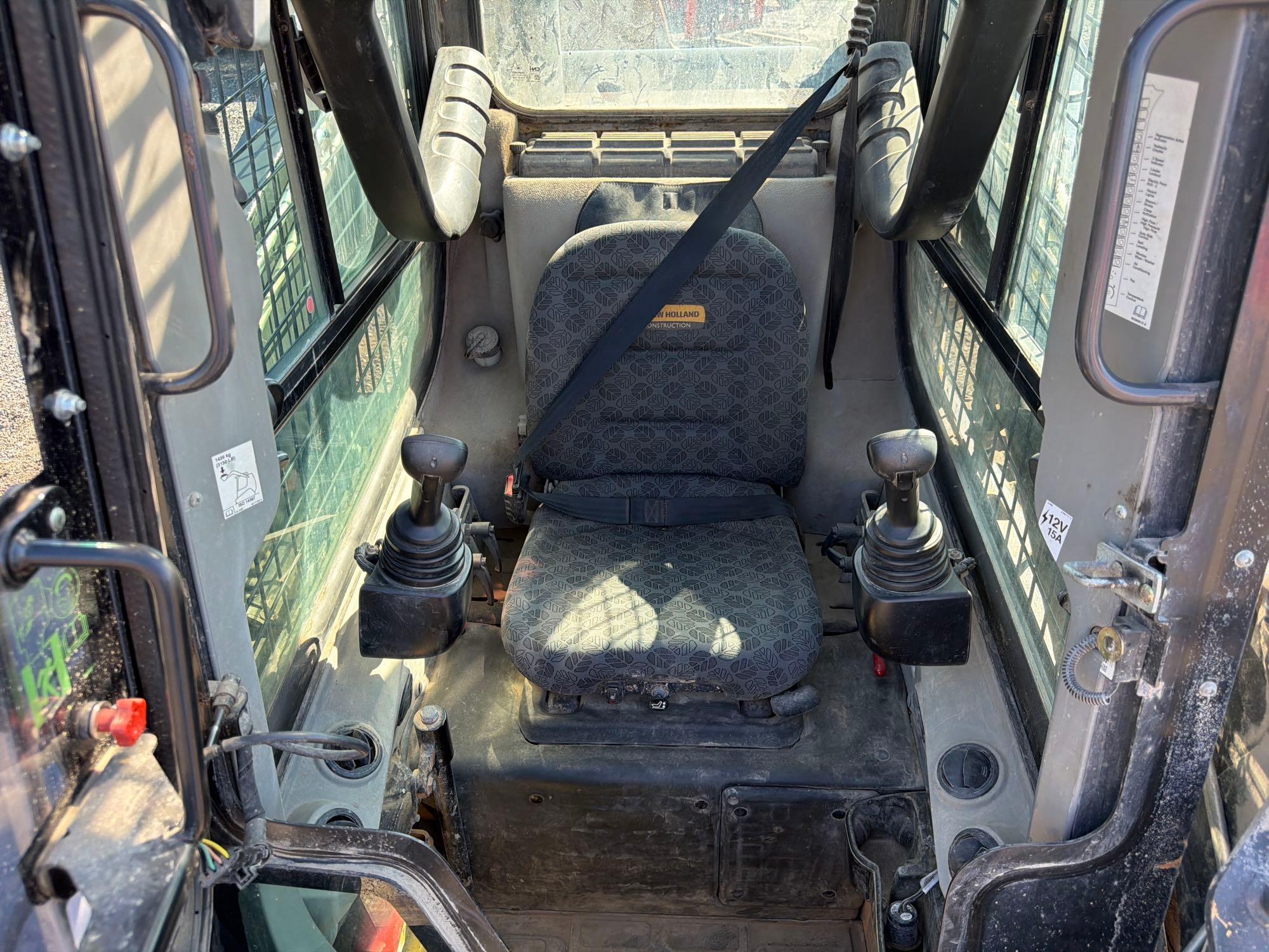 New Holland 345