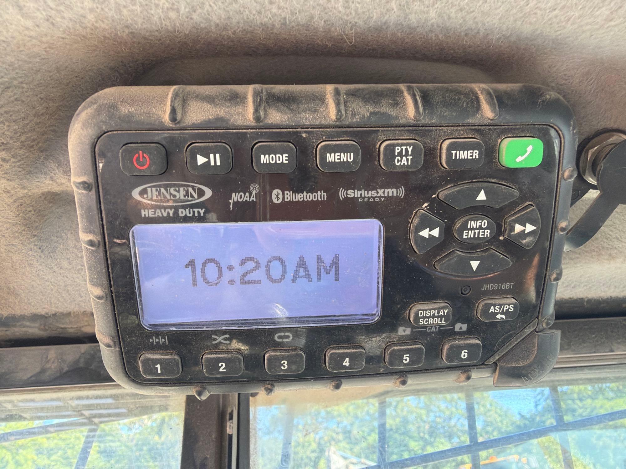 New Holland 345