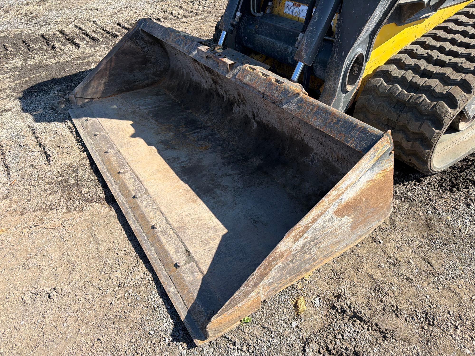 New Holland 345