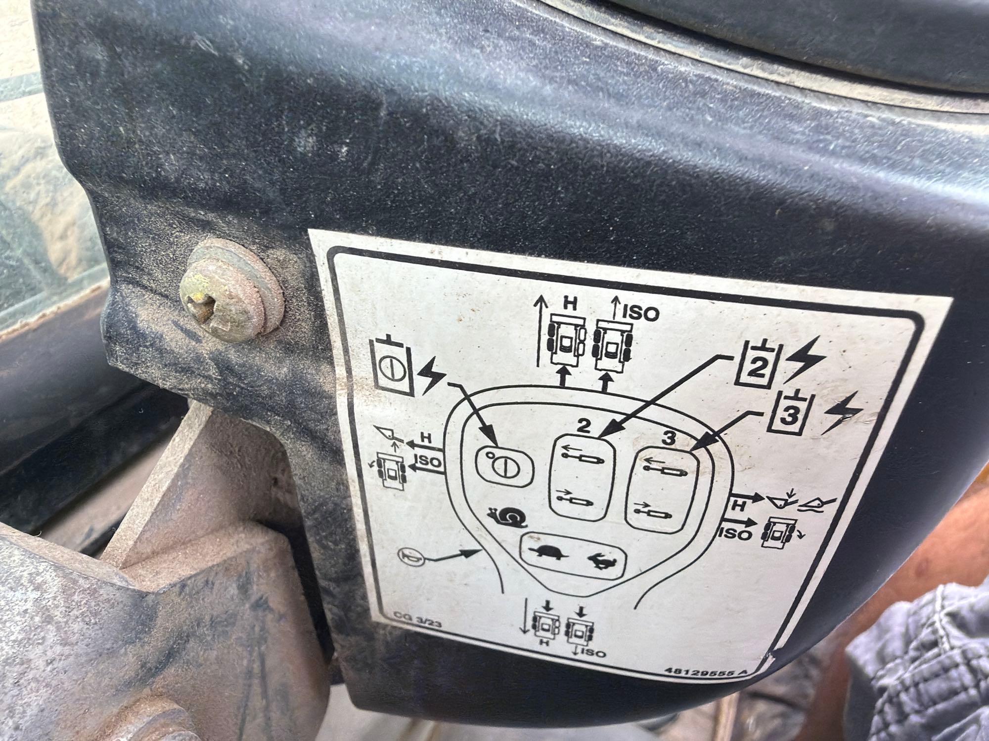 2023 New Holland 337