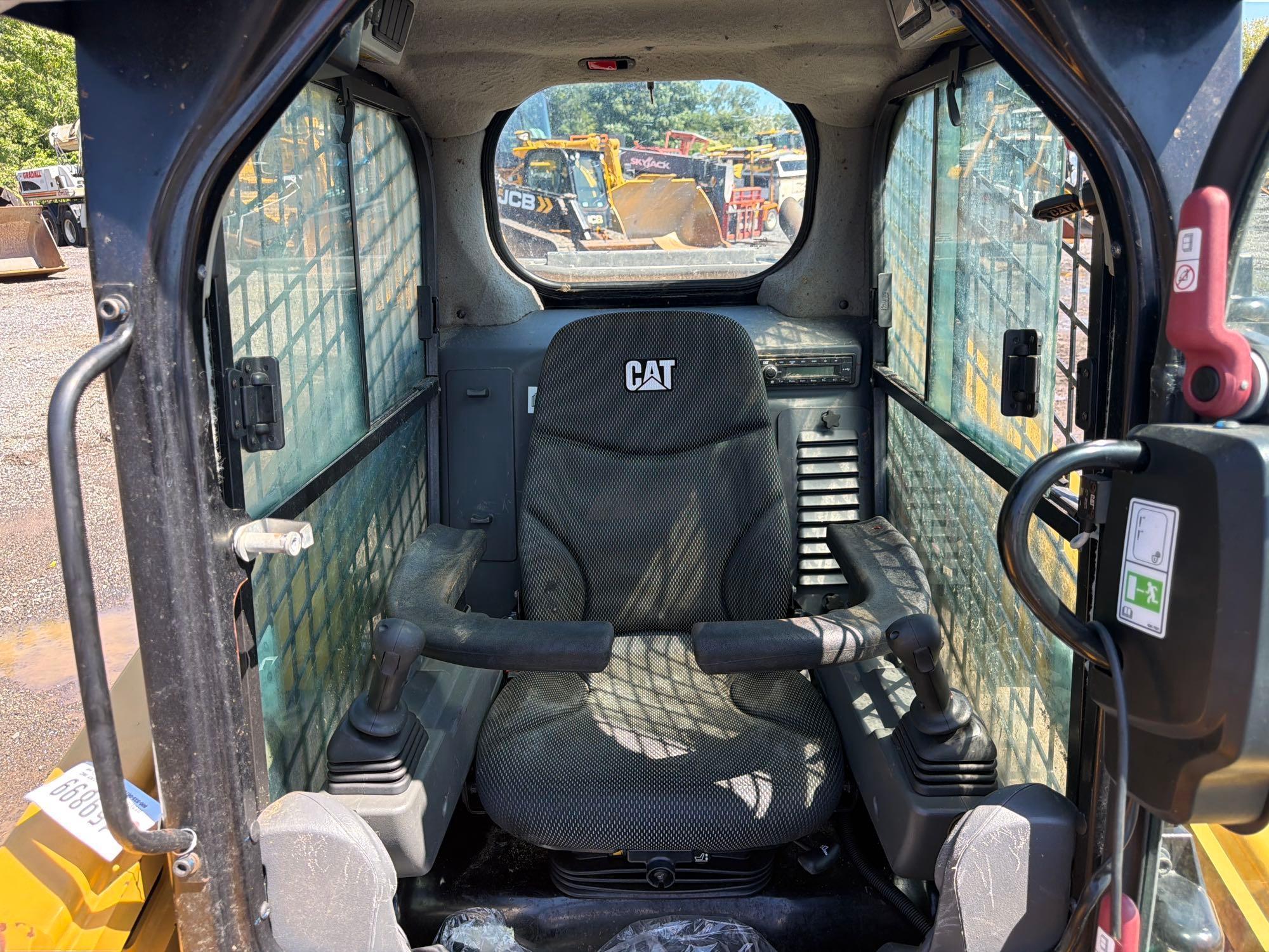 2024 Caterpillar 236D