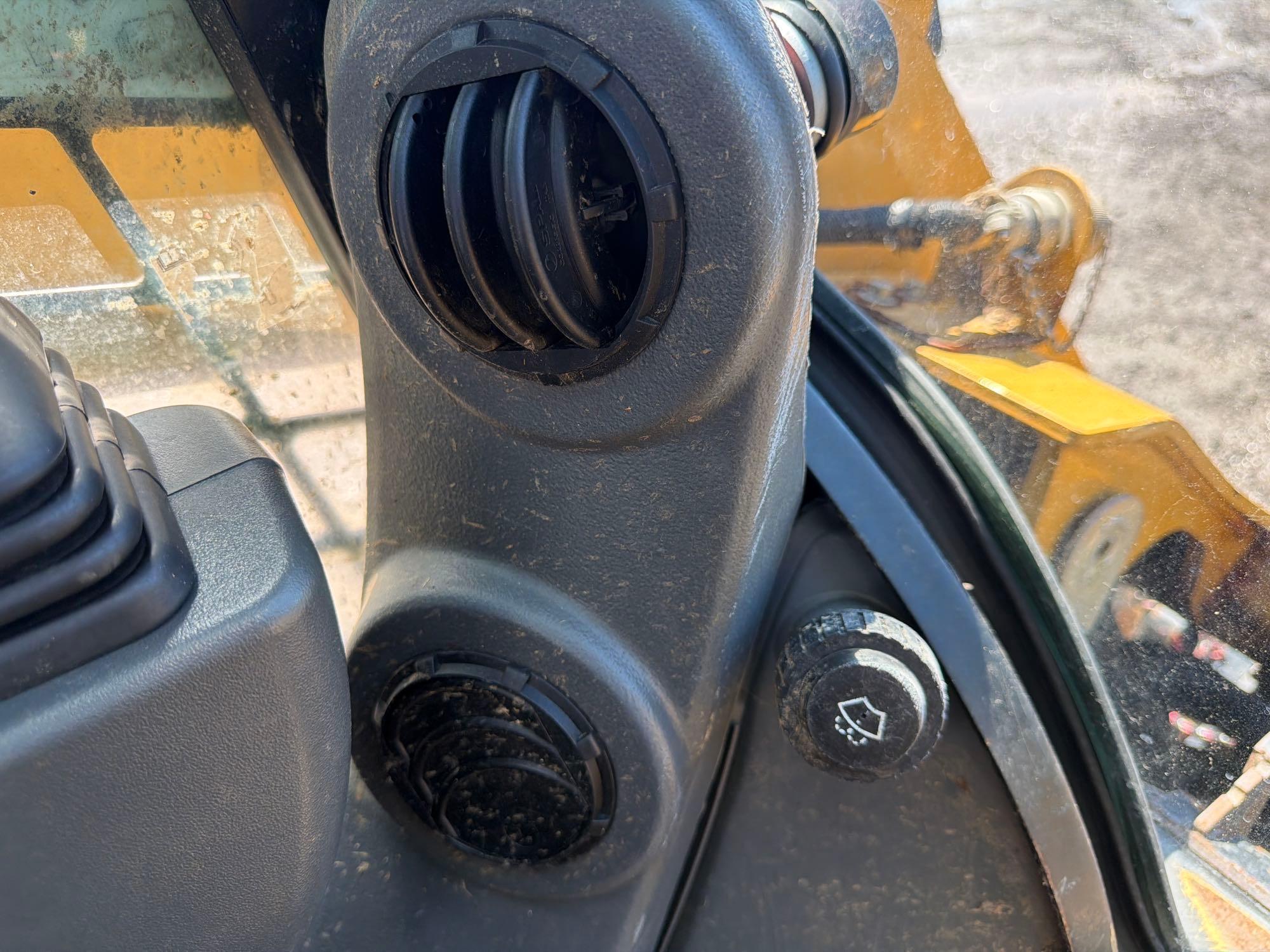 2024 Caterpillar 236D
