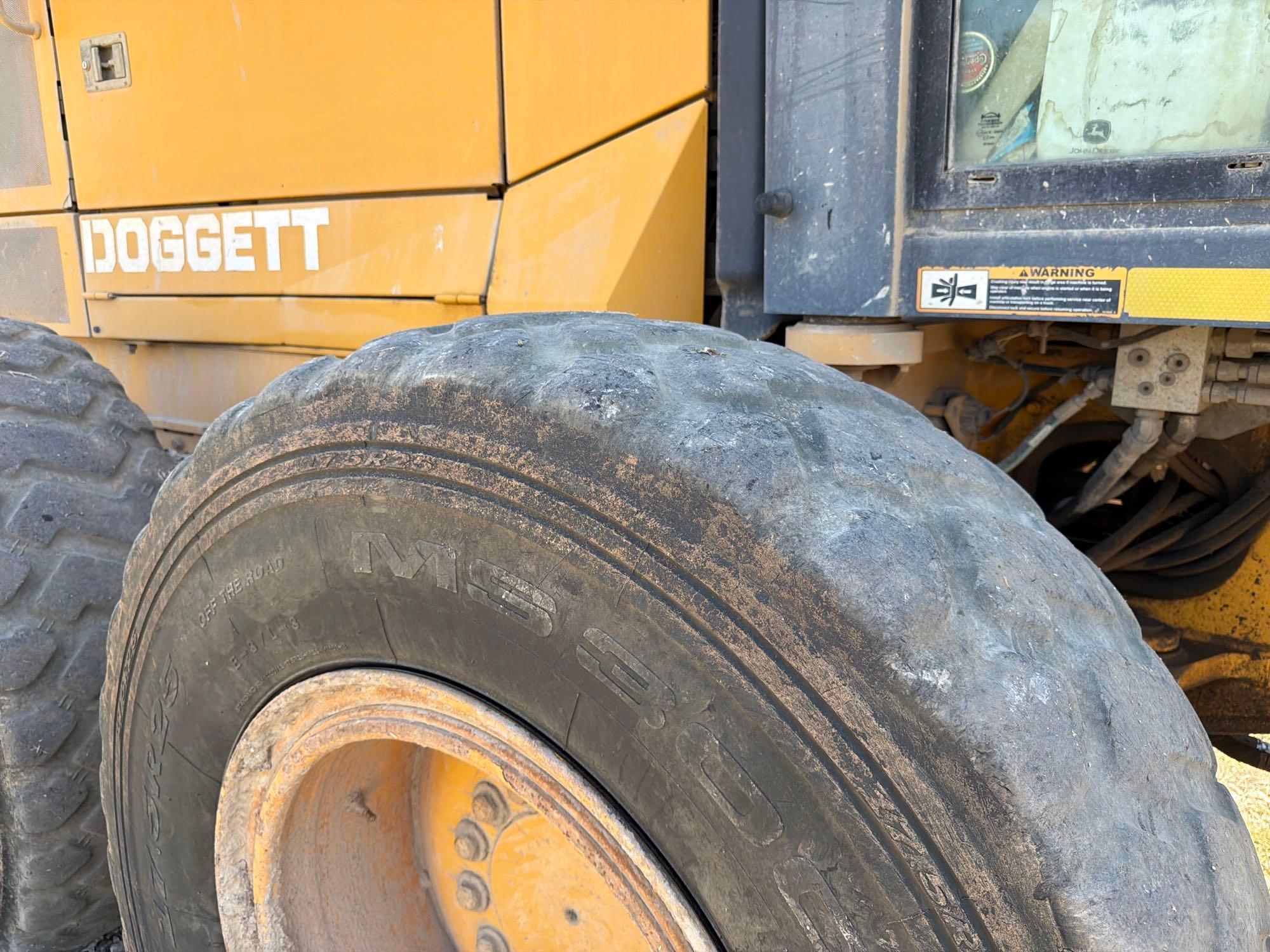 John Deere 672G