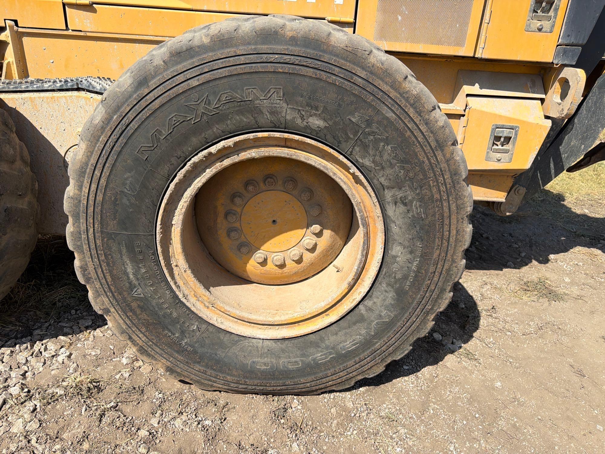 John Deere 672G