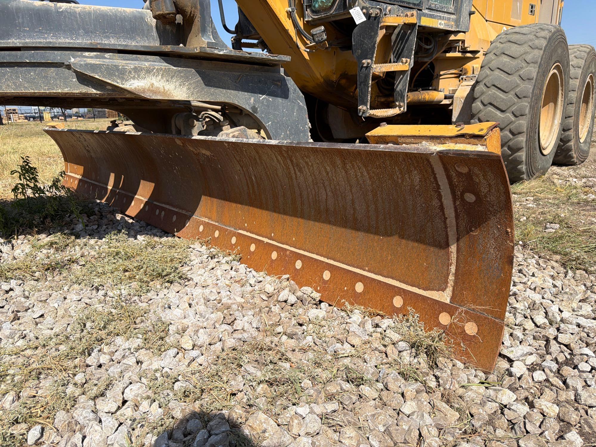 John Deere 672G