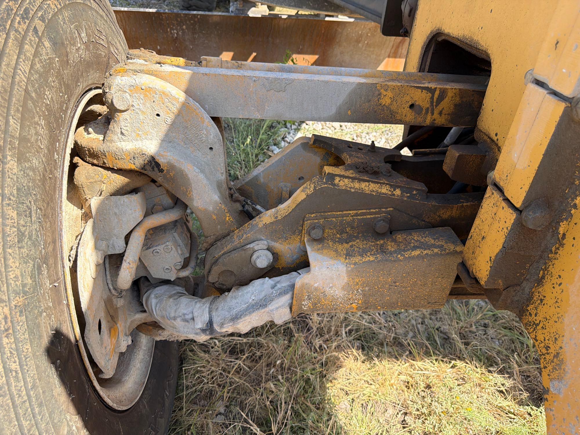 John Deere 672G