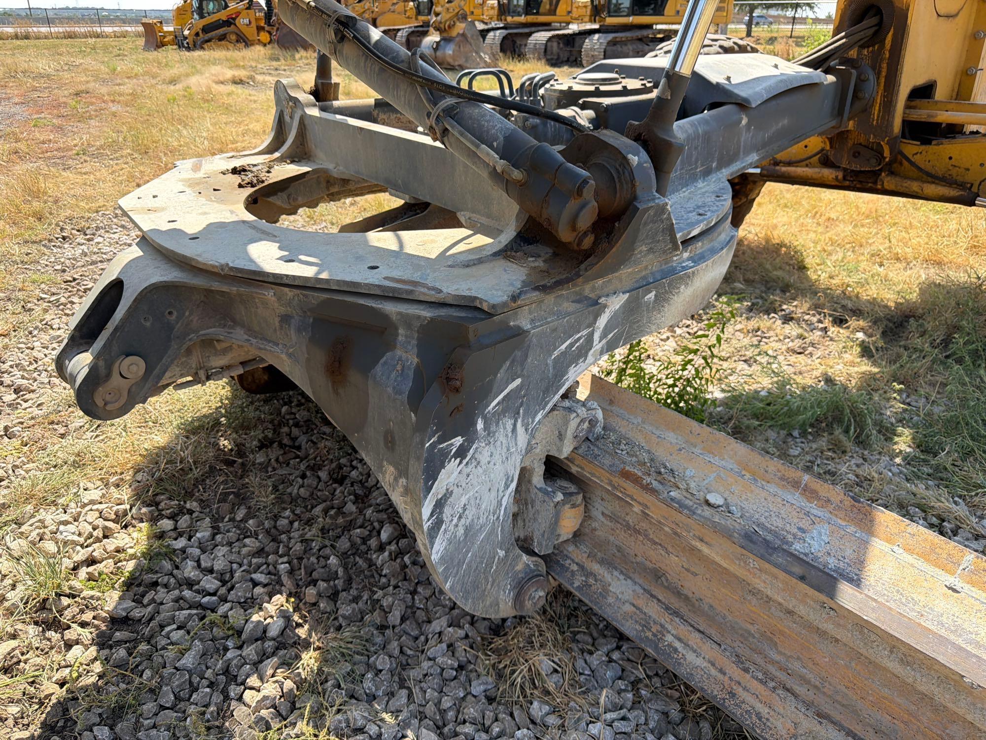 John Deere 672G
