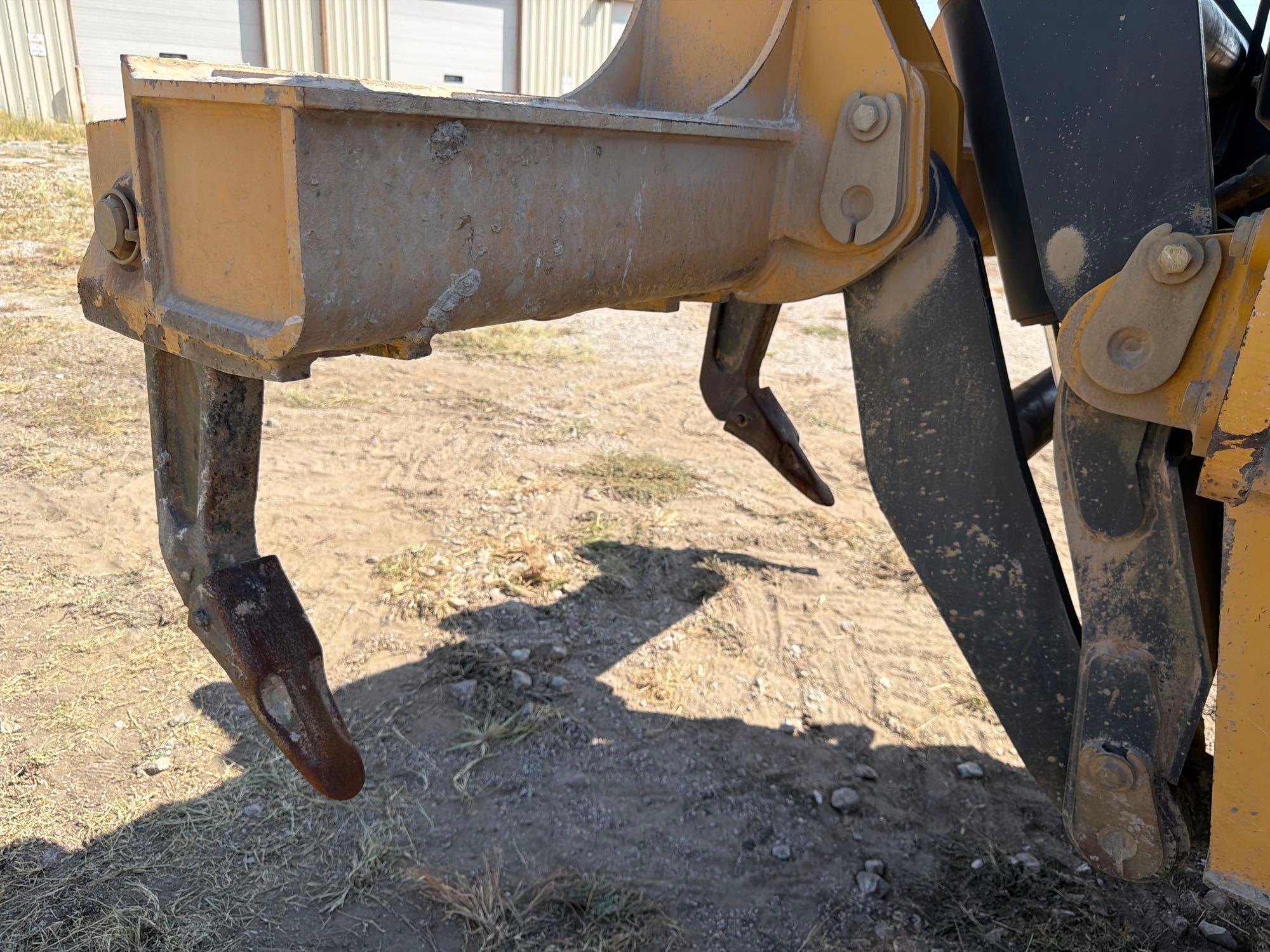 John Deere 672G