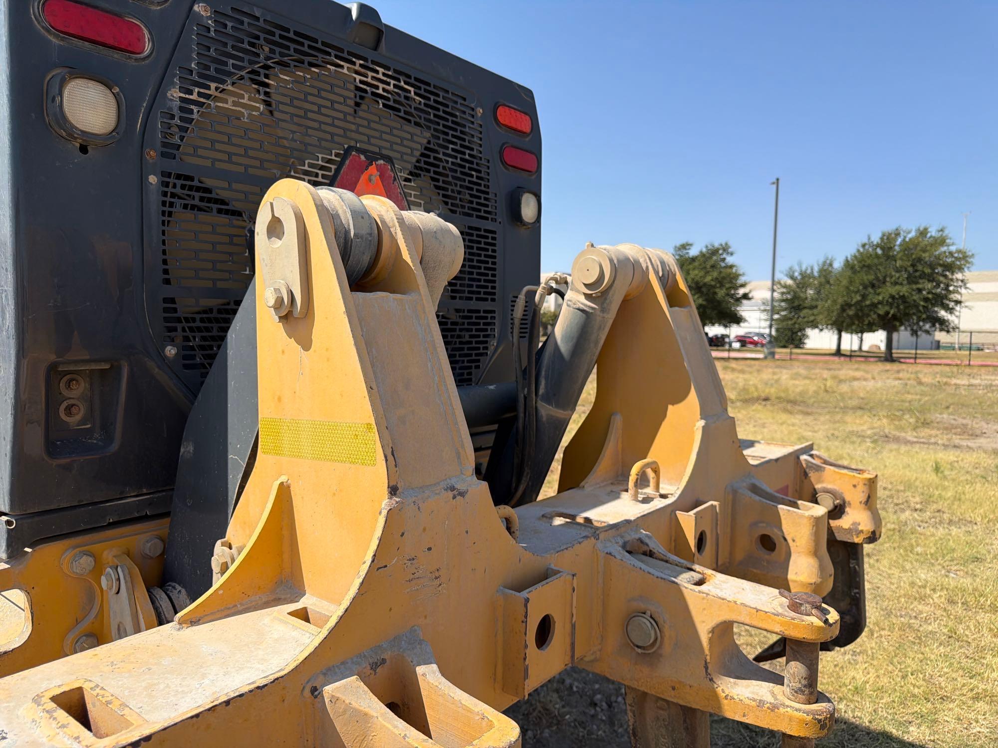 John Deere 672G