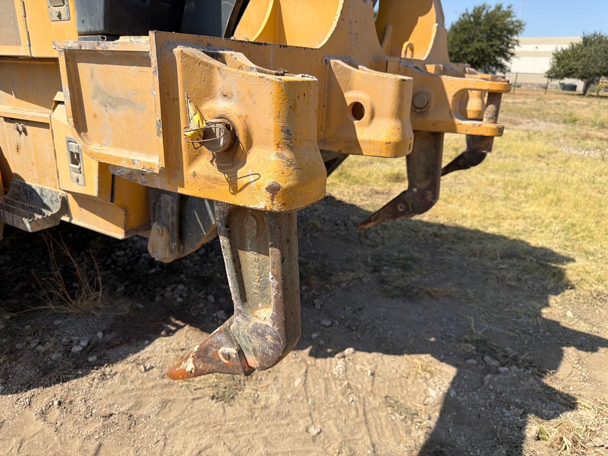 John Deere 672G