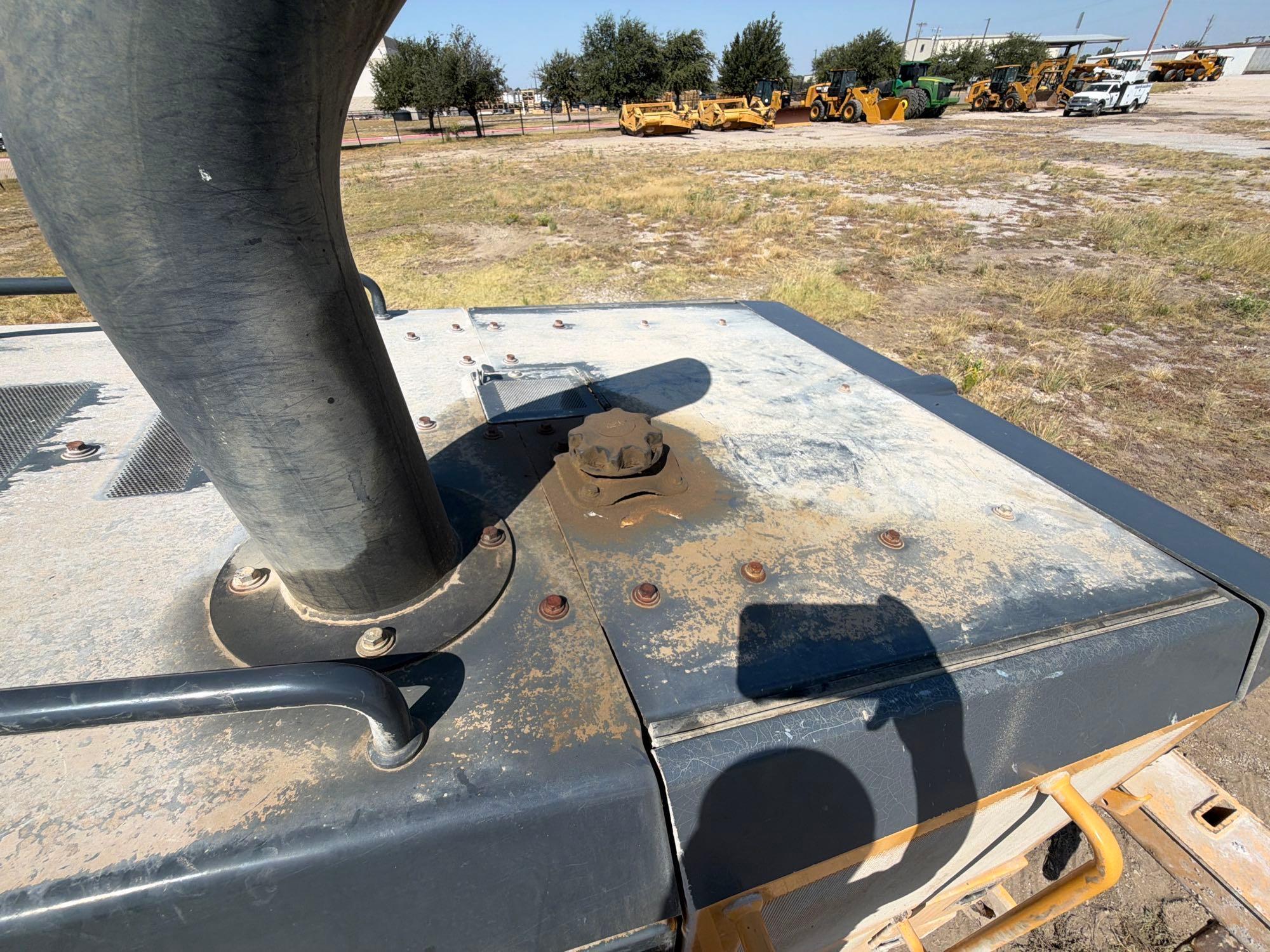 John Deere 672G