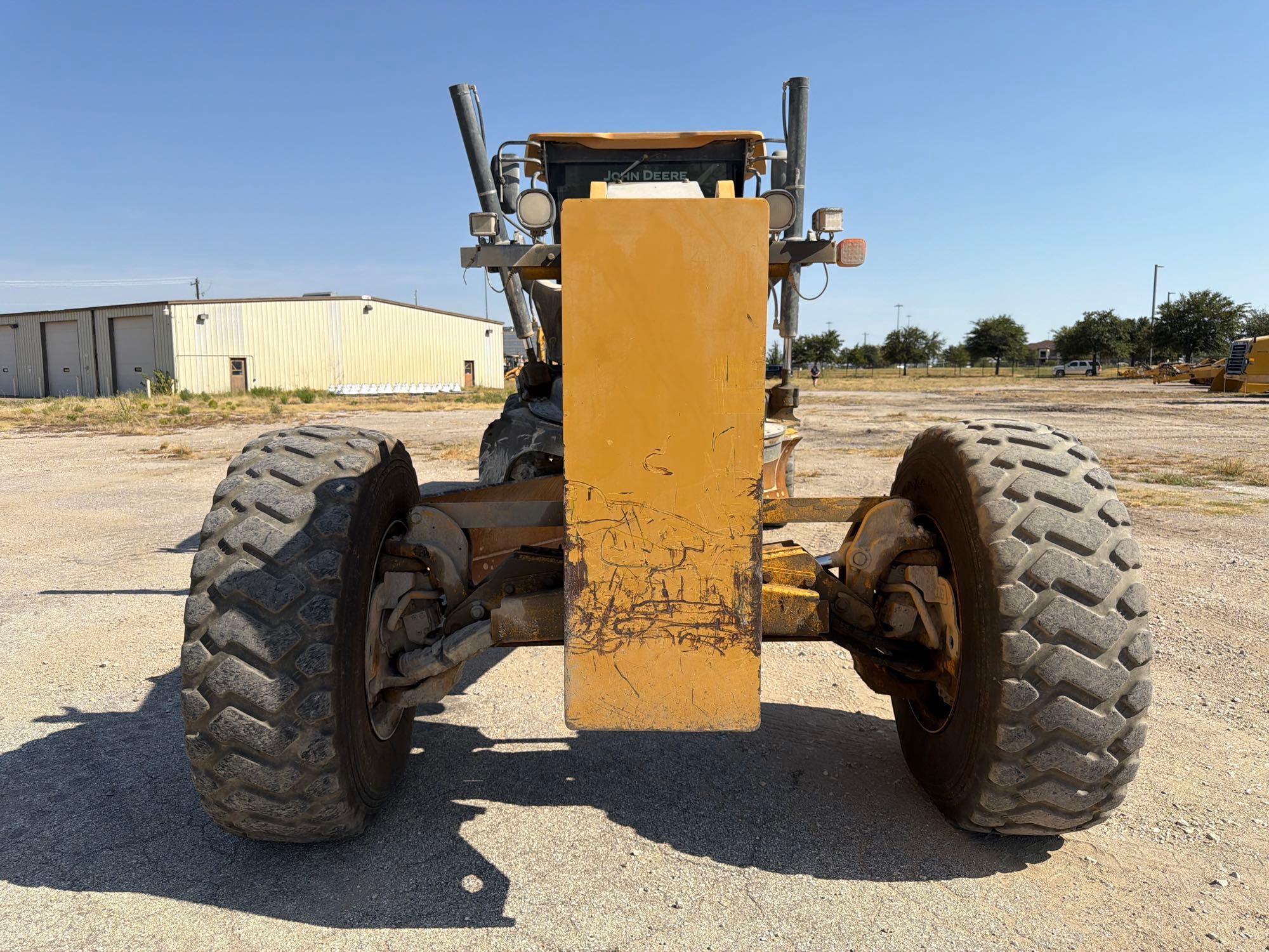 John Deere 672G