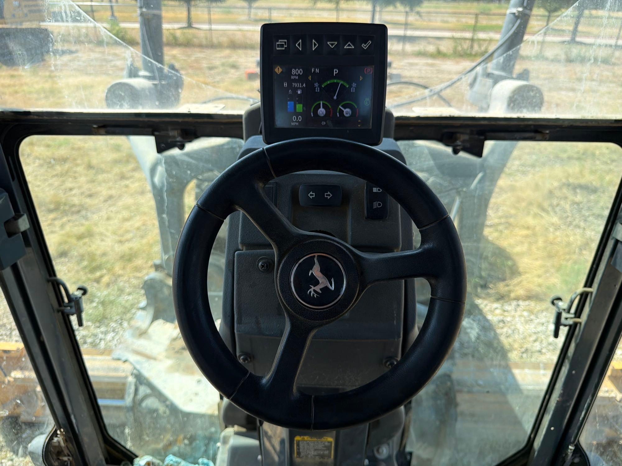 John Deere 672G