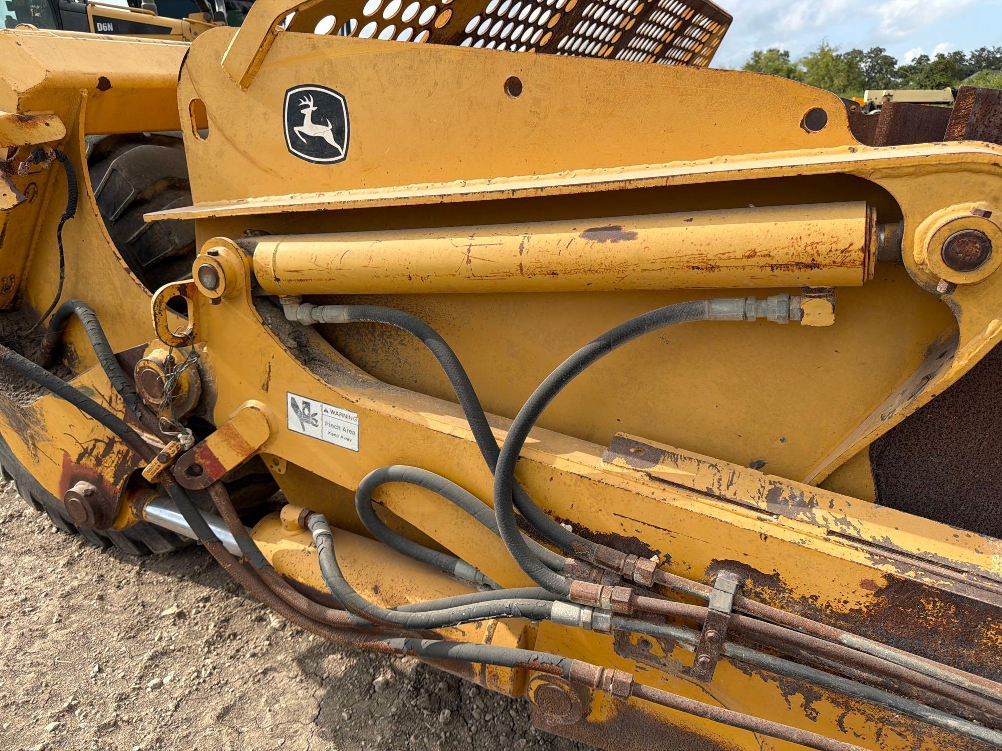 2004 John Deere 1812C