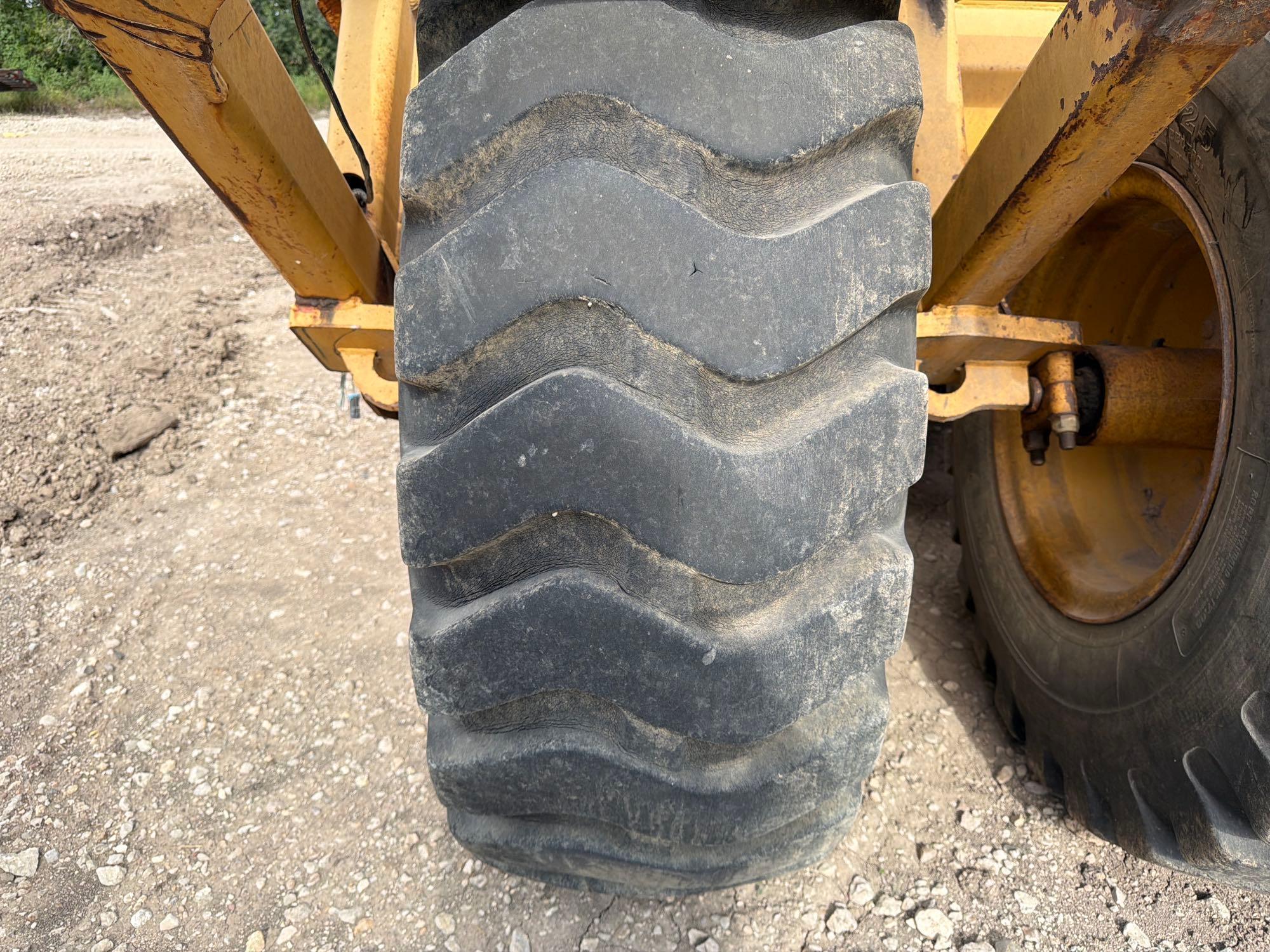 2004 John Deere 1812C