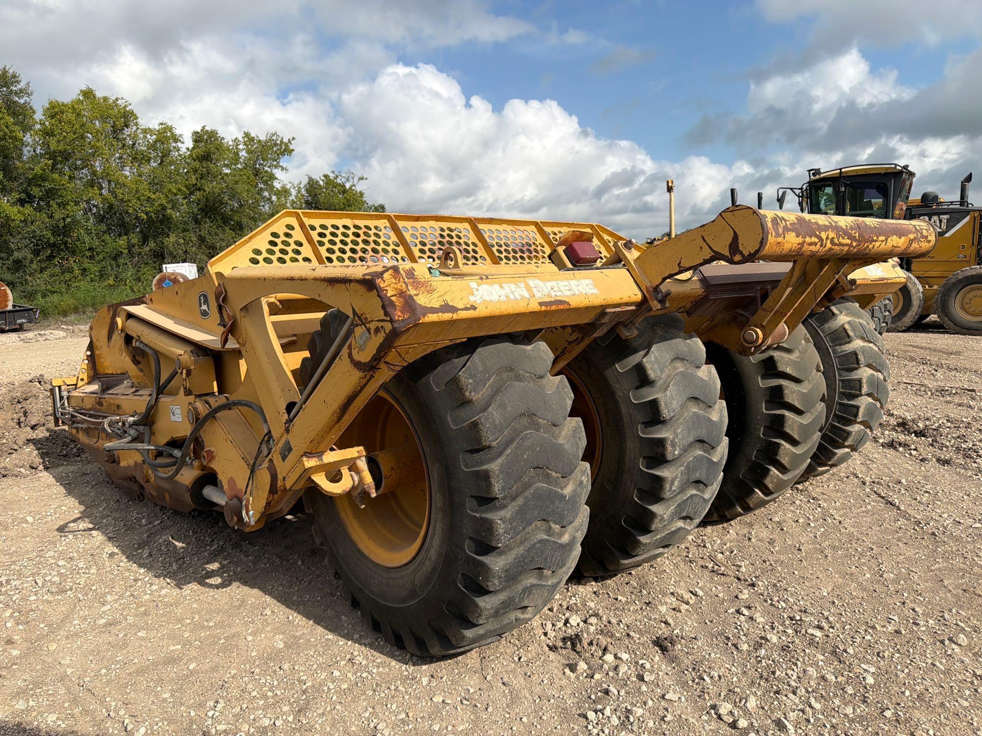 2004 John Deere 1812C