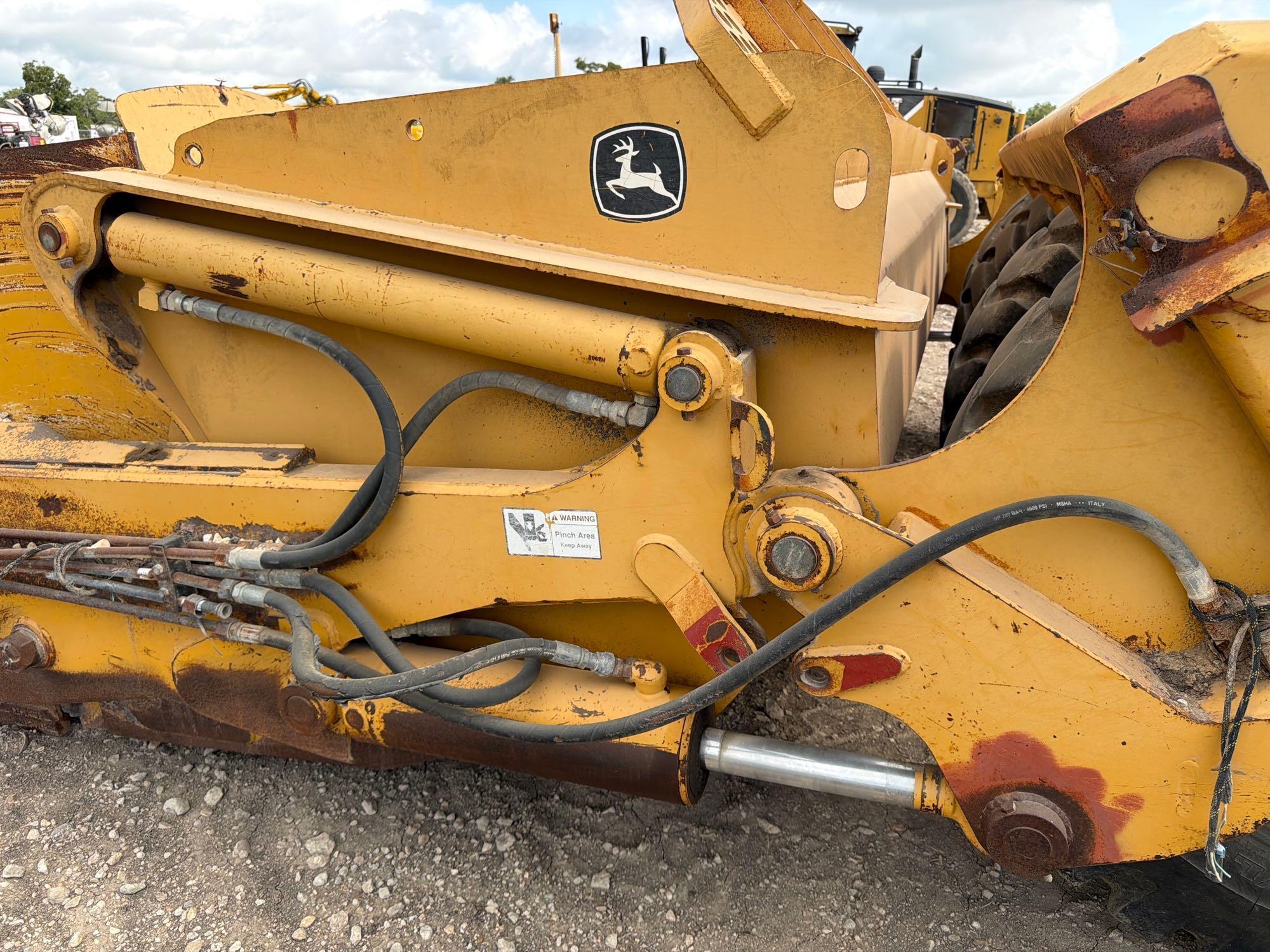2004 John Deere 1812C