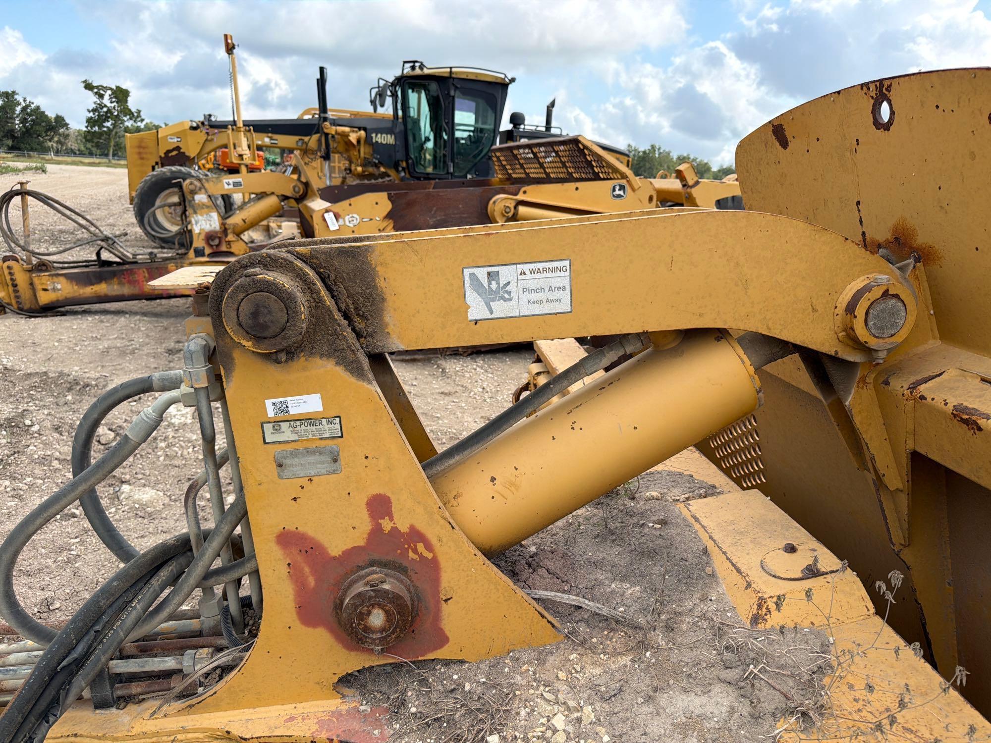 2004 John Deere 1812C